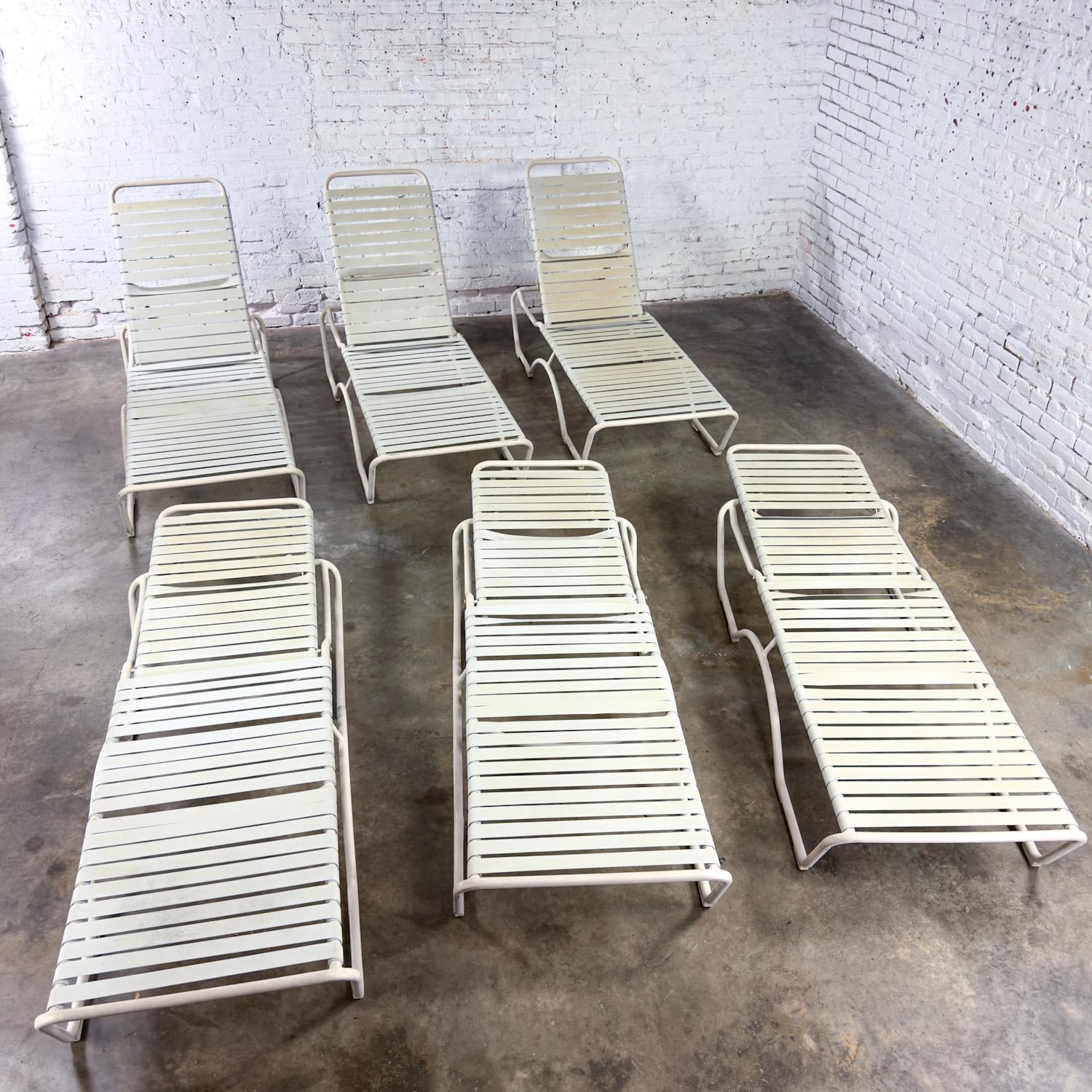 1950-1960 Lot de 6 chaises longues empilables Tropitone Kahana Aluminium & Vinyle en vente 1
