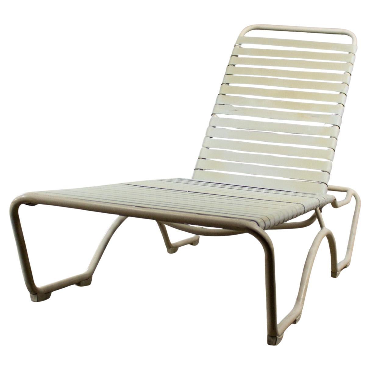 Chaise longue empilable Tropitone 1950-1960 Sangles en vinyle Cadre en aluminium