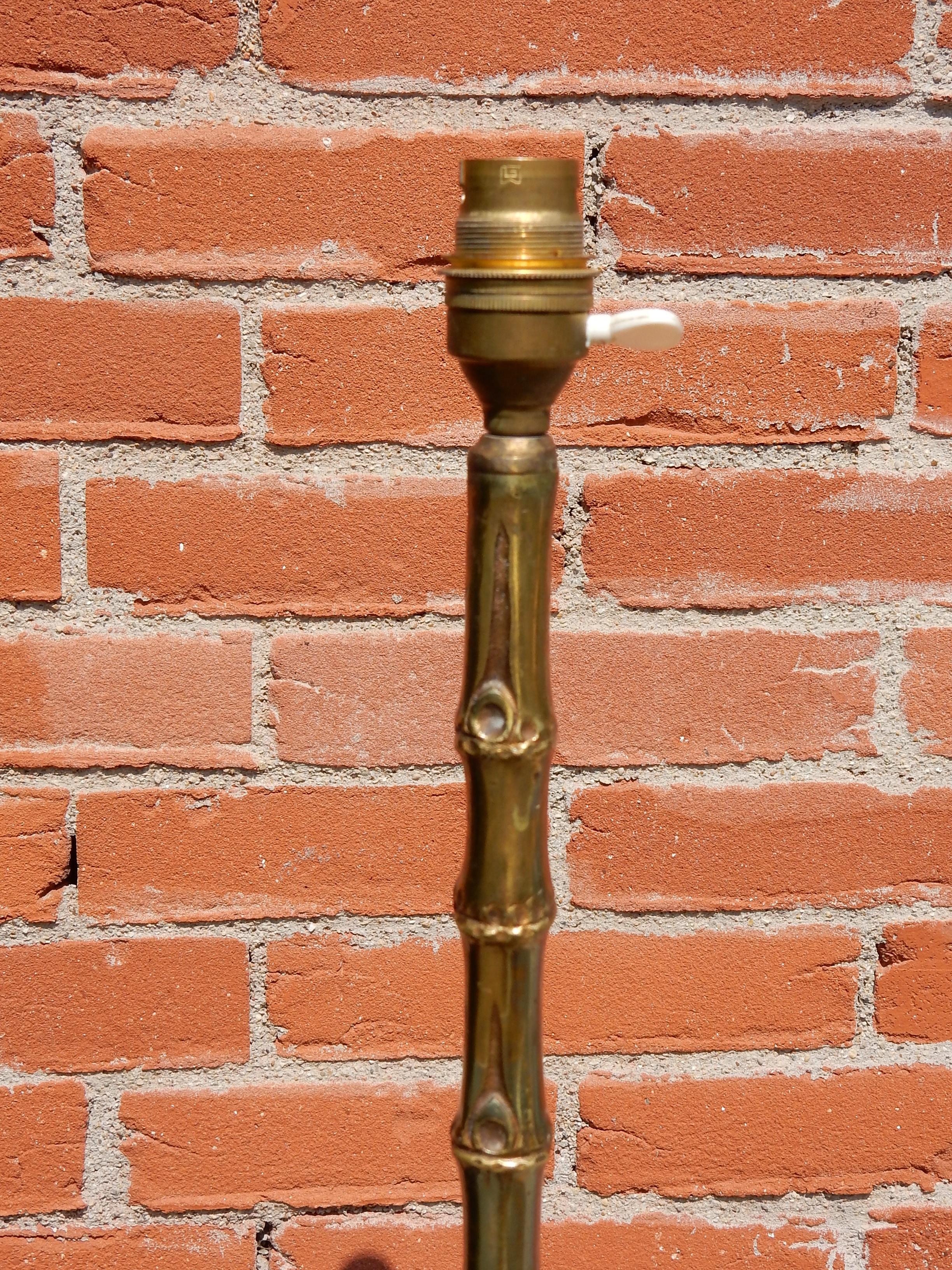 Milieu du XXe siècle Paire de lampadaires en bronze doré ou en laiton de la Maison Bagués, modèle bambou, 1950-1970 en vente