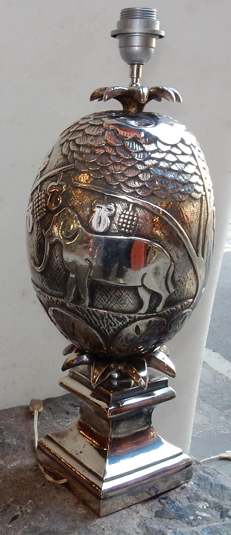 1950-1970 Pineapple Lamp Animal Decor Style Le Douanier Rousseau Silvered Metal For Sale 3