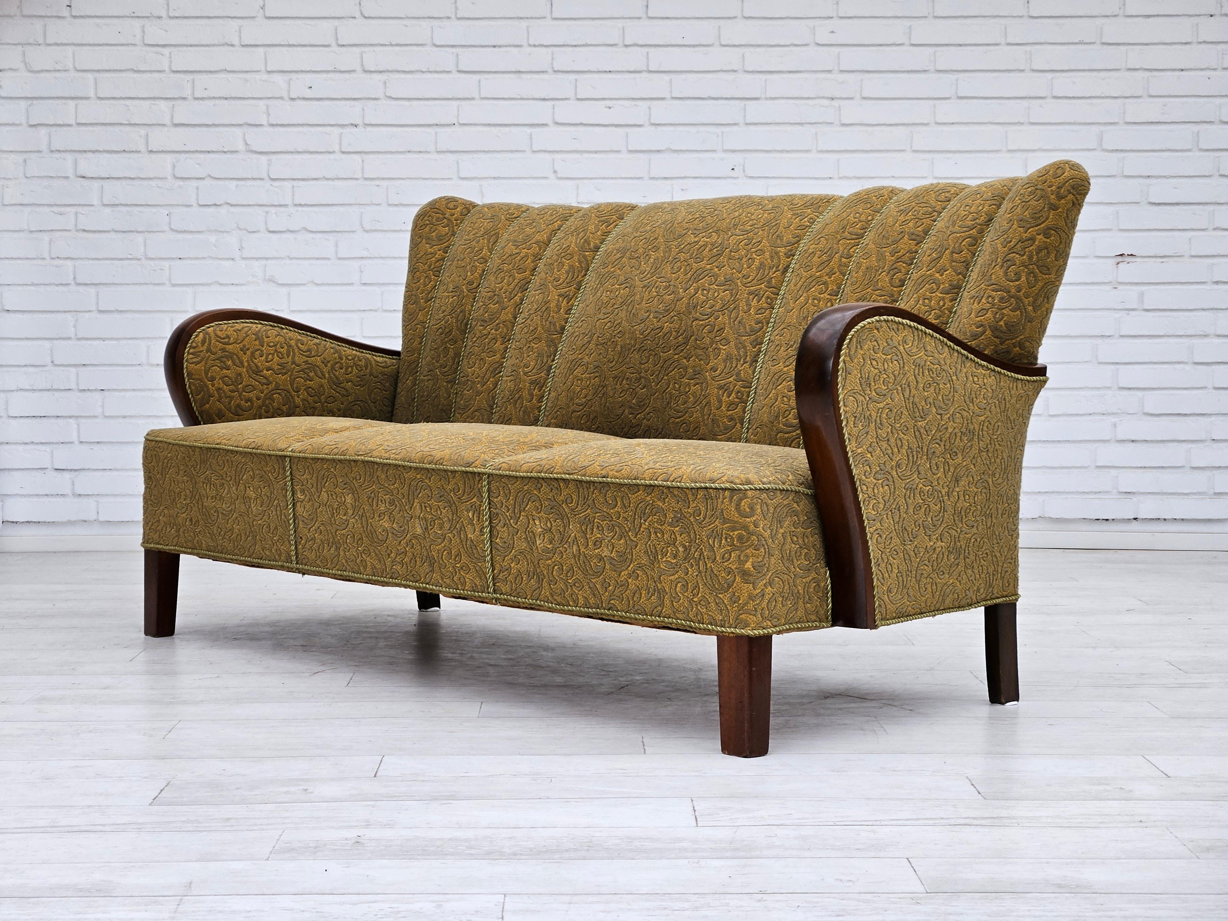 1950-60er Jahre, dänisches 3-Sitzer-Sofa, Originalzustand, Baumwolle/Wolle, Buchenholz. im Angebot 4