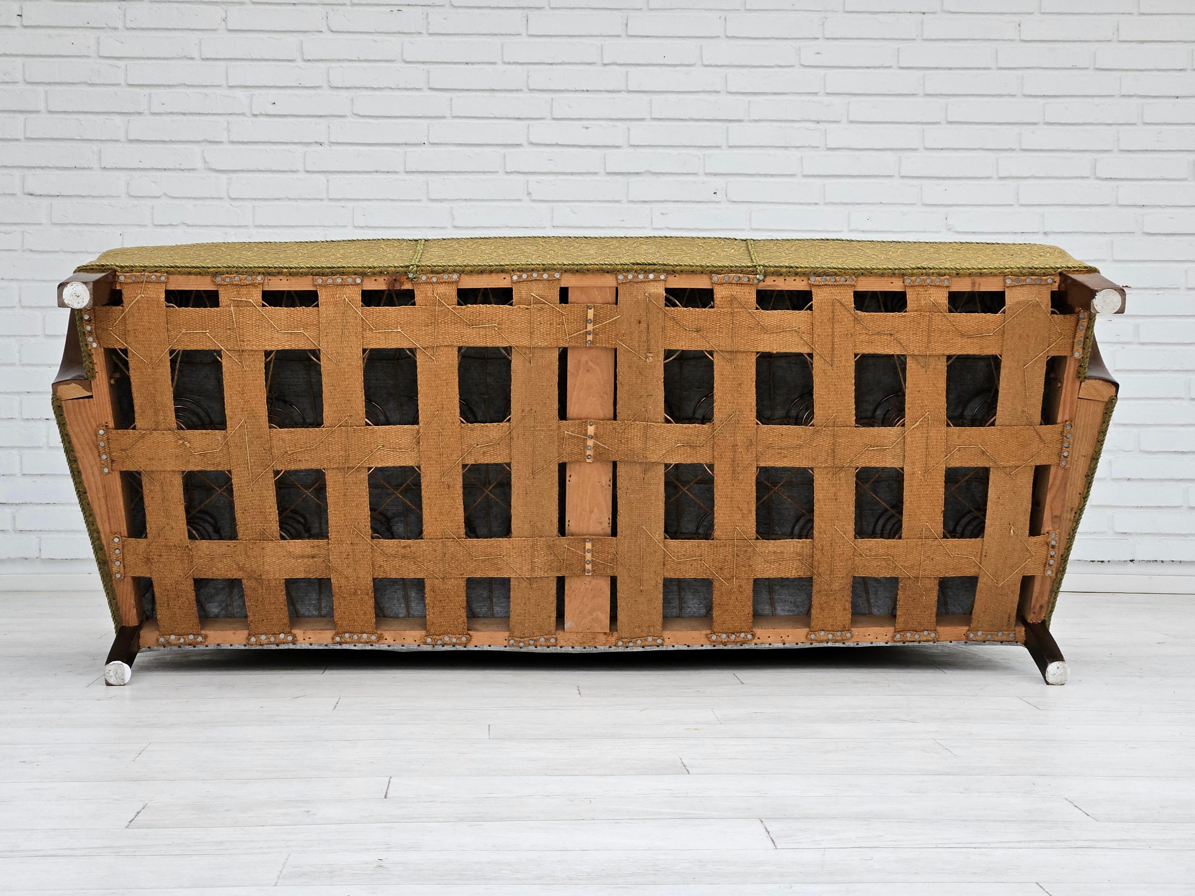 1950-60er Jahre, dänisches 3-Sitzer-Sofa, Originalzustand, Baumwolle/Wolle, Buchenholz. im Angebot 5