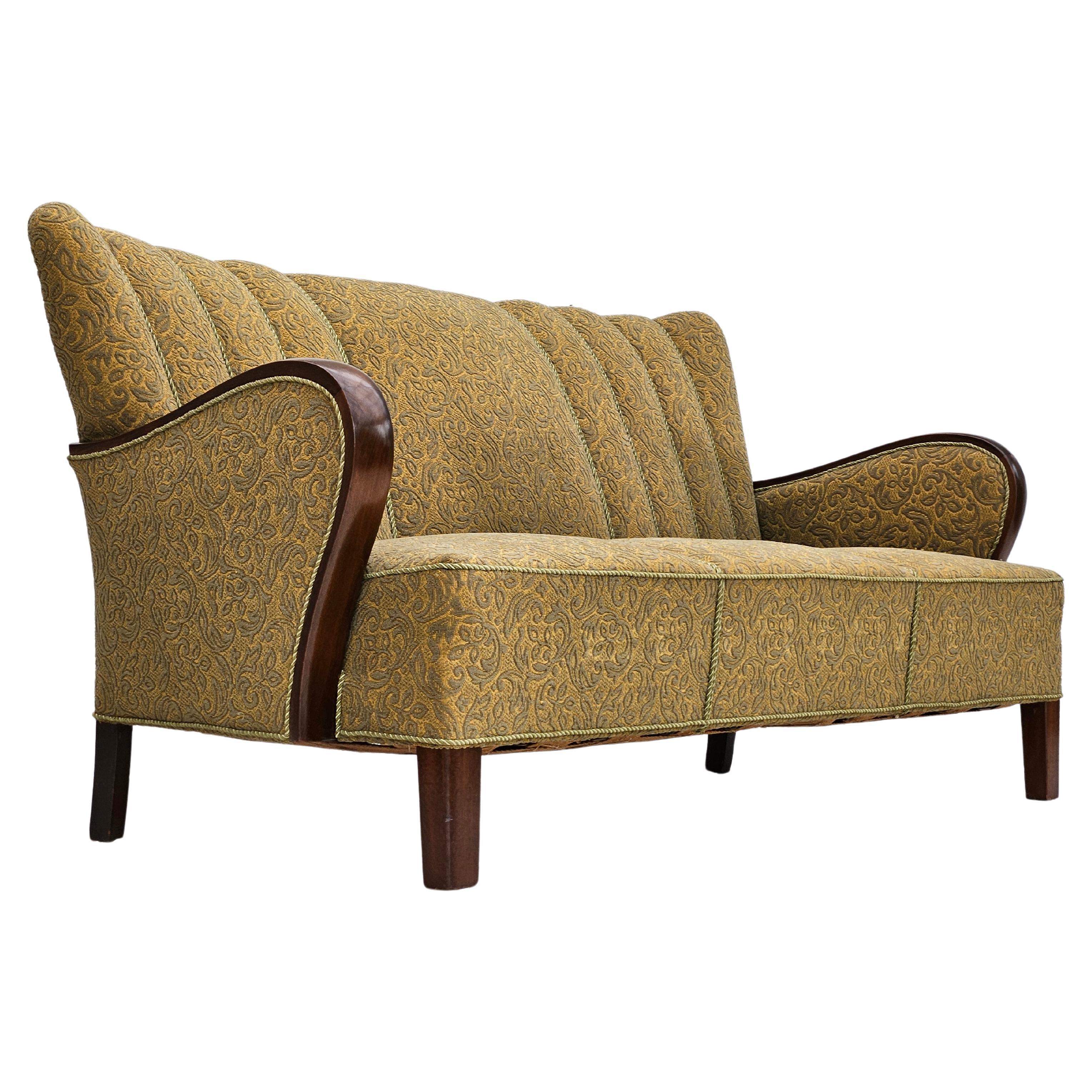 1950-60er Jahre, dänisches 3-Sitzer-Sofa, Originalzustand, Baumwolle/Wolle, Buchenholz.