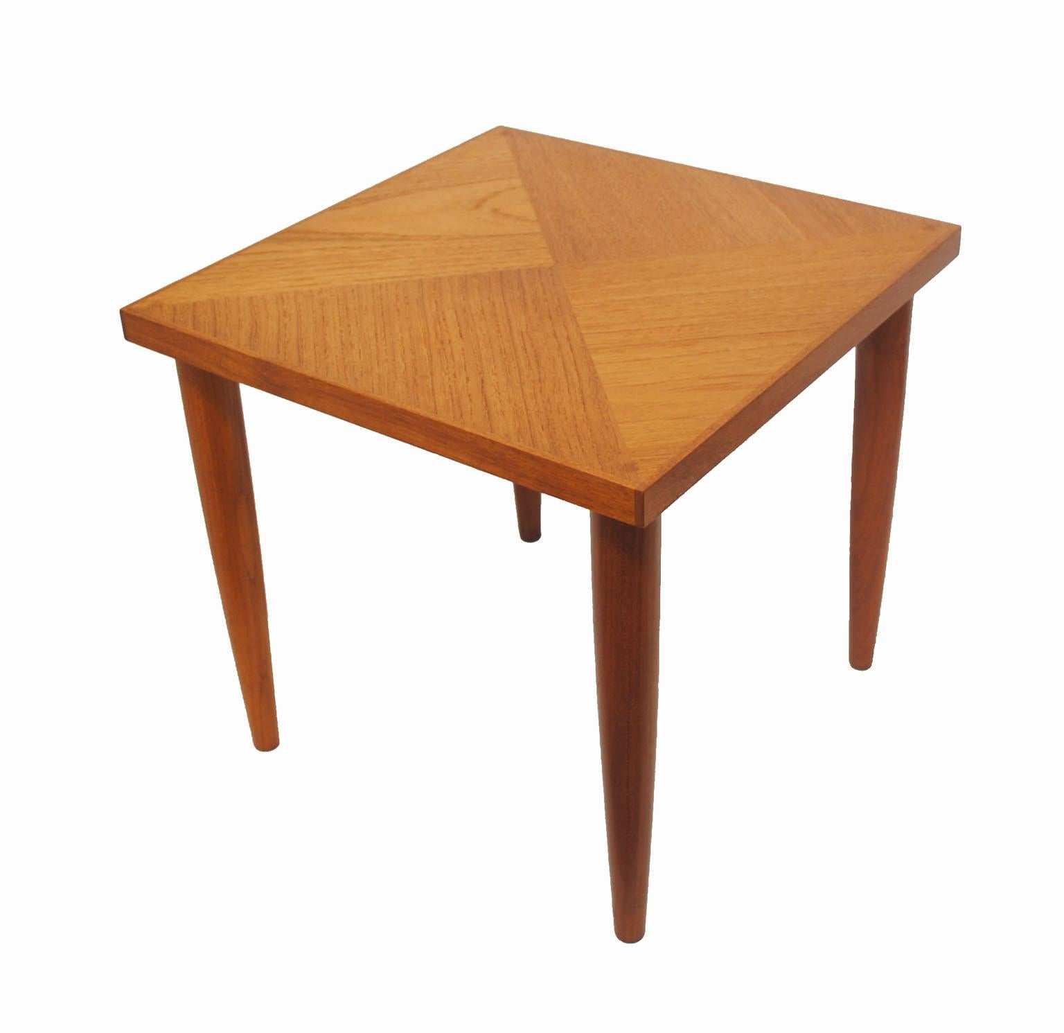 1950-1960s Teak Occasional Side Tables, Pair In Excellent Condition For Sale In Winnipeg, Manitoba