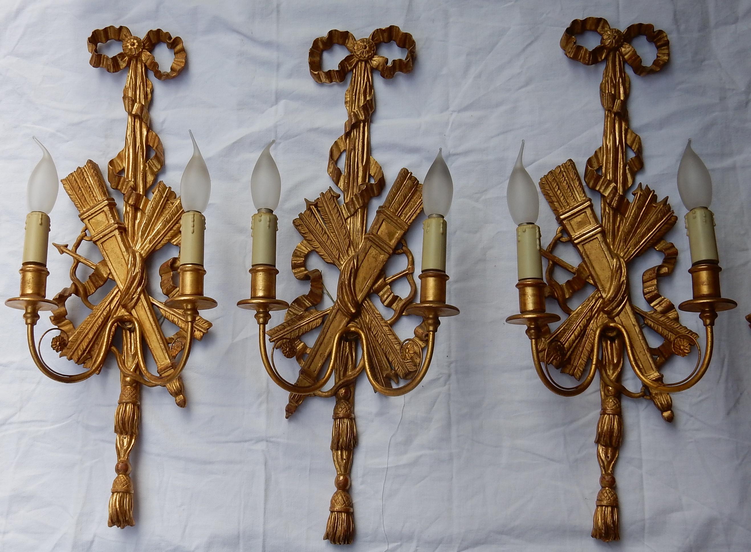 2 Pair of Sconces, Golden Wood and Golden Iron Attributes with Arrows, 1950-1970 In Good Condition For Sale In Paris, FR