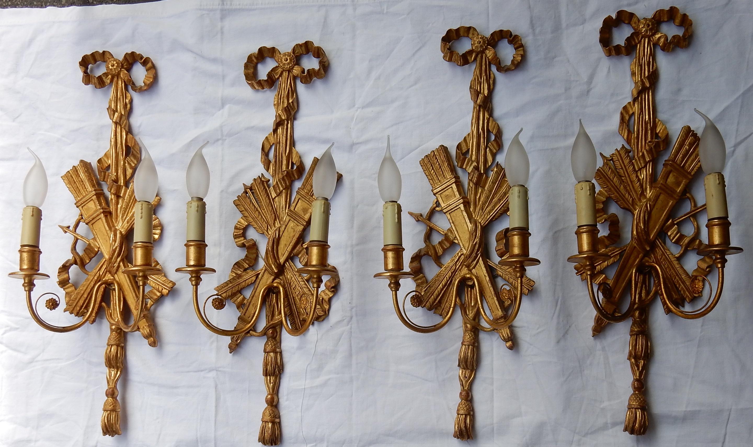 2 Pair of Sconces, Golden Wood and Golden Iron Attributes with Arrows, 1950-1970 For Sale 1