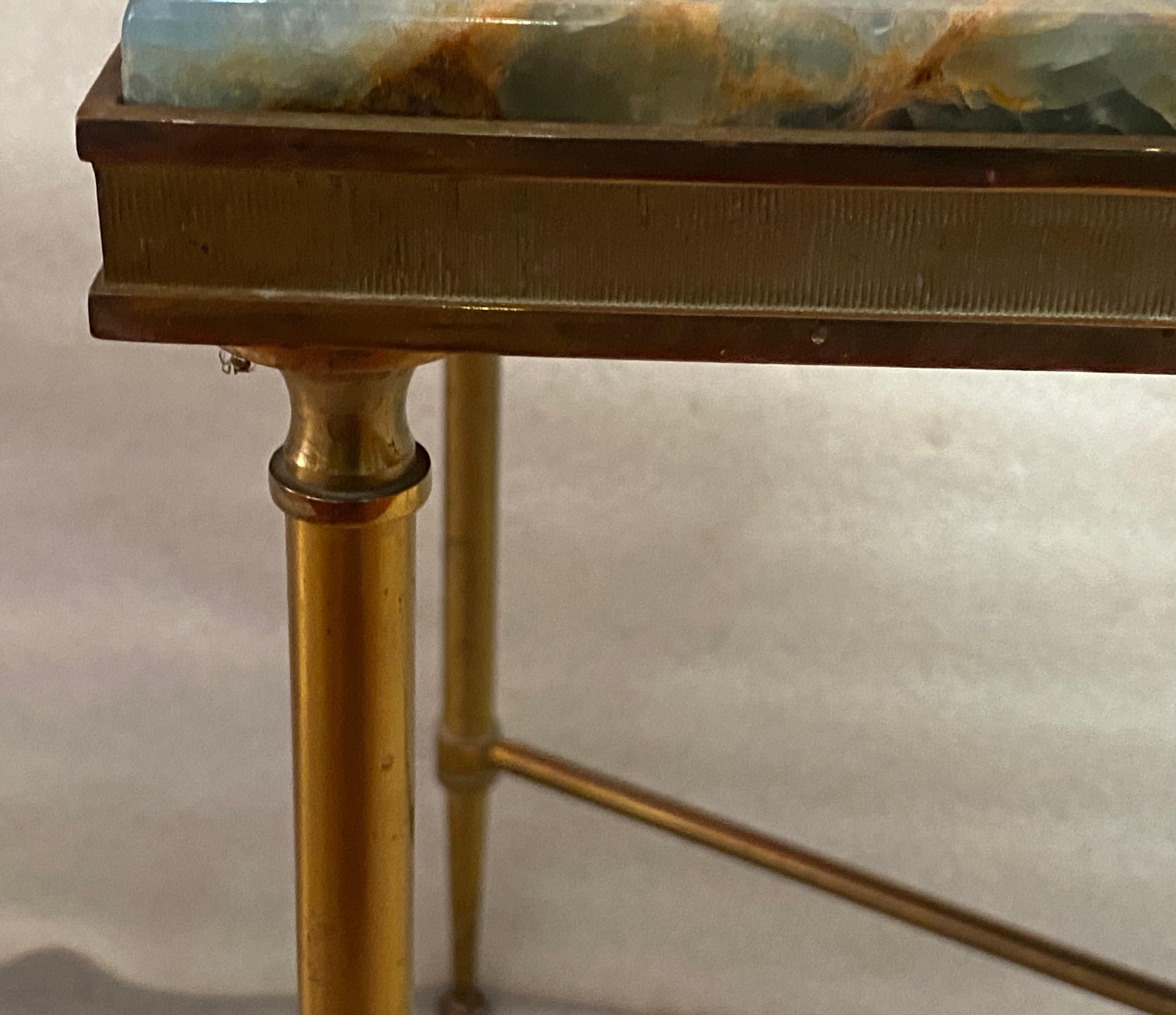 1950/70′ Table d'appoint en bronze, marbre bleu et plateau rouille Maison Charles Signée. en vente 1