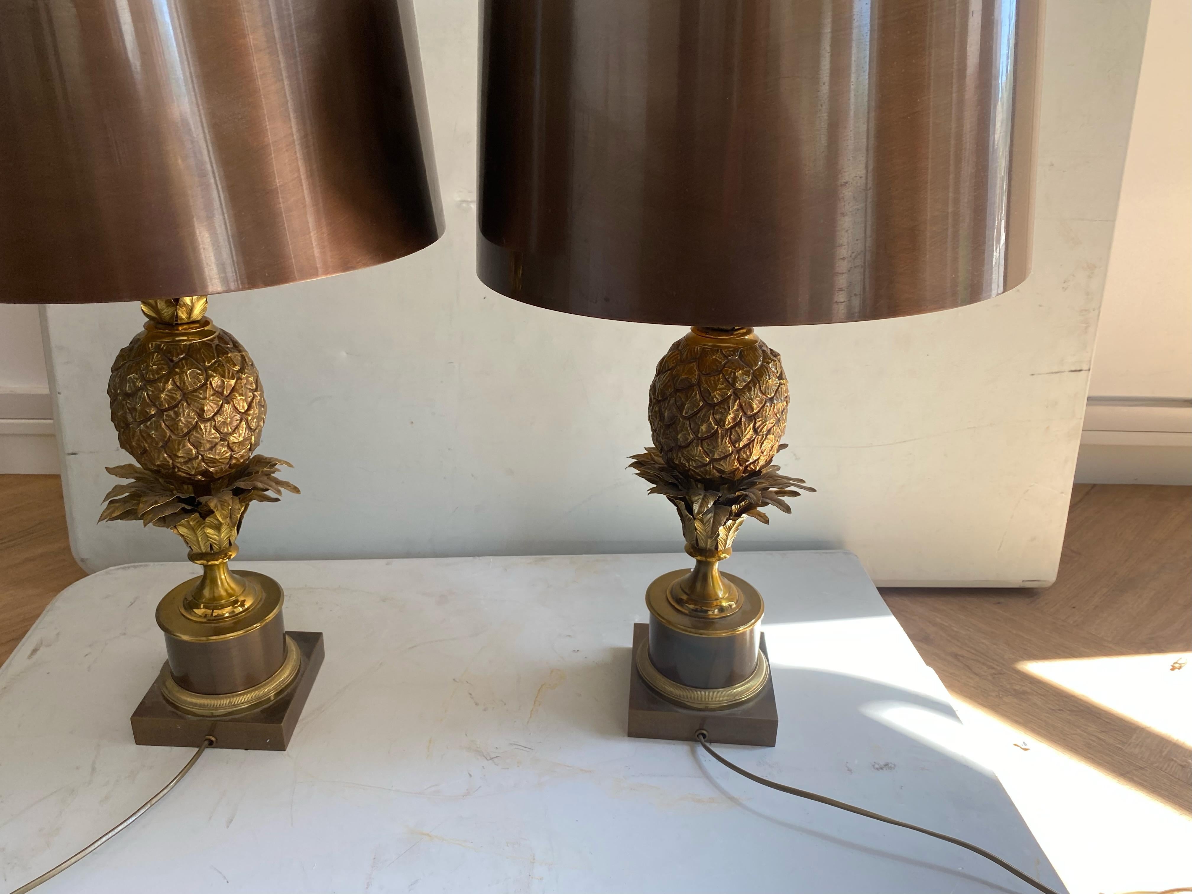 French 1950/70 Pair of Bronze Pineapple Lamps, Brass Lampshade, Signed Charles & Fils For Sale