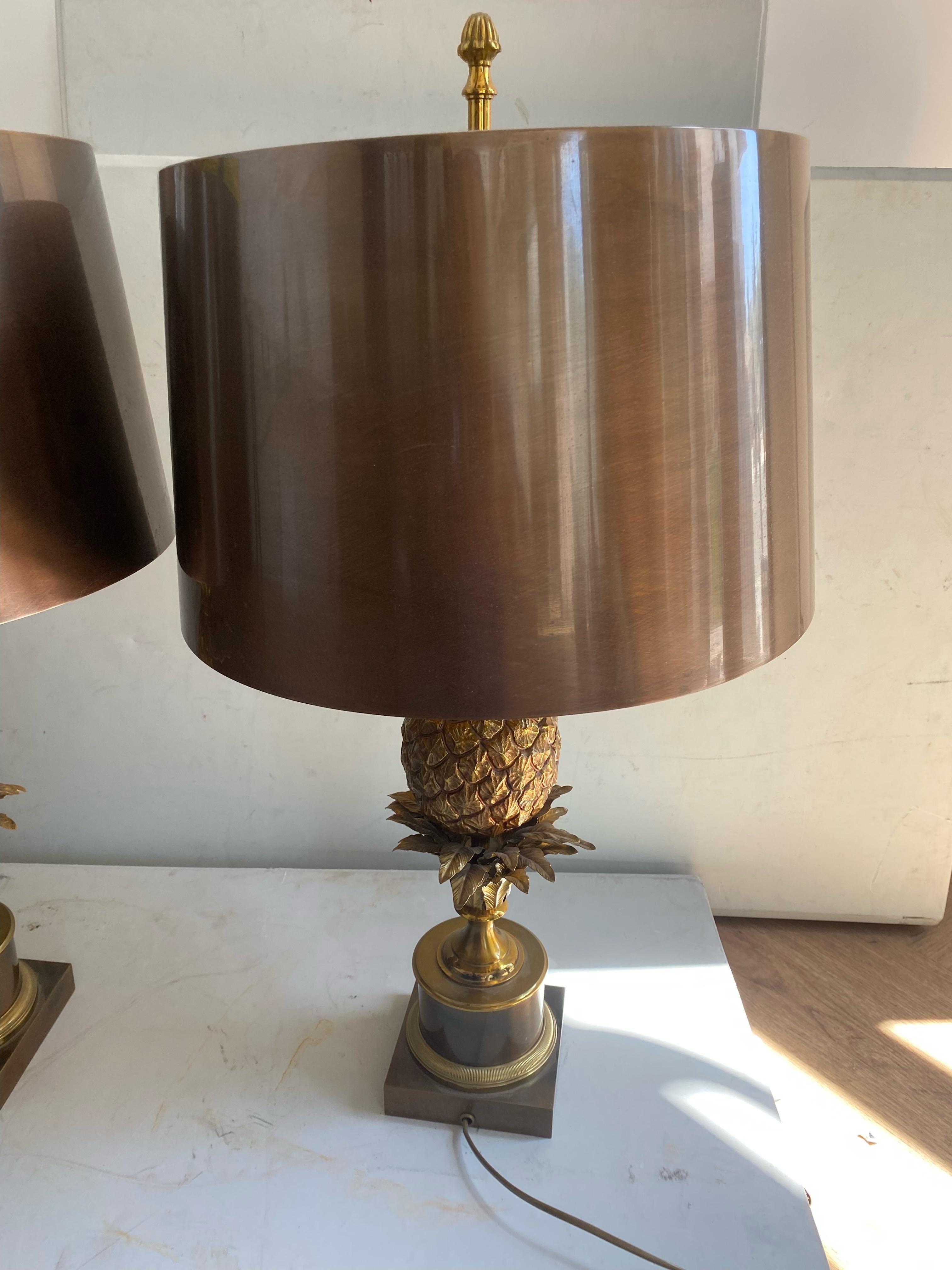 Gilt 1950/70 Pair of Bronze Pineapple Lamps, Brass Lampshade, Signed Charles & Fils For Sale