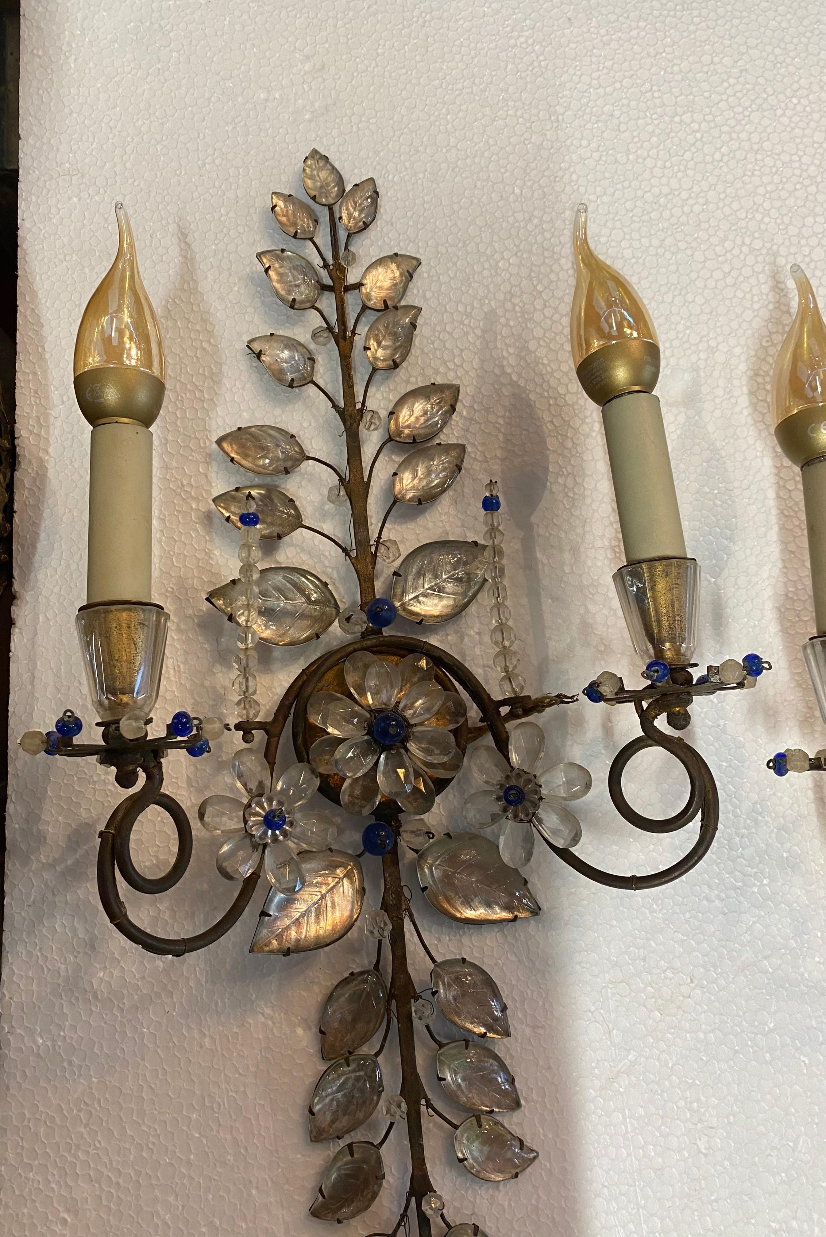 Neoclassical 1950/70′ Pair of Maison Baguès Daisy Sconces H 57 cm With Blue Glass Beads For Sale
