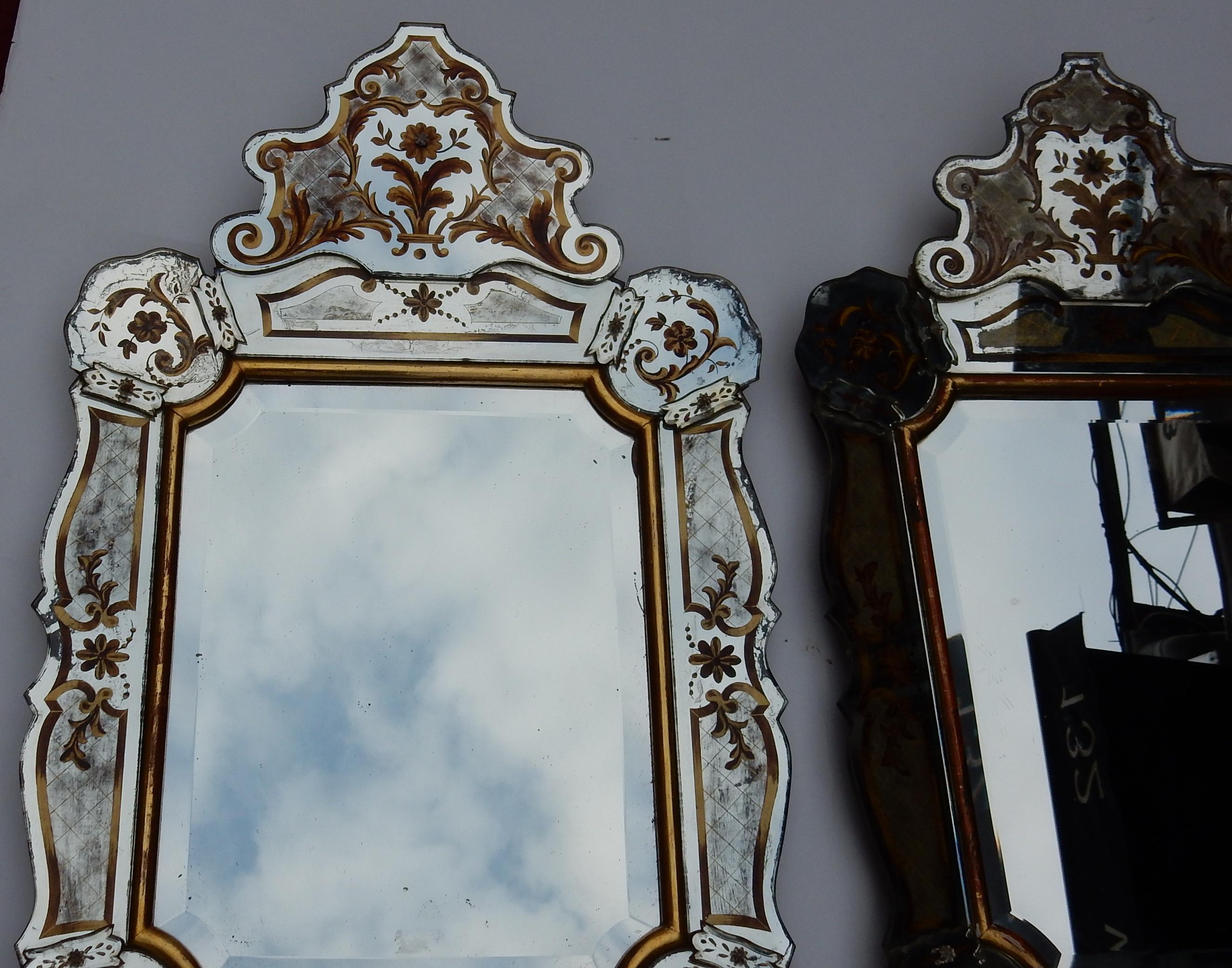 1950-1970 Pair of Mirrors with Decors Eglomised In Good Condition In Paris, FR