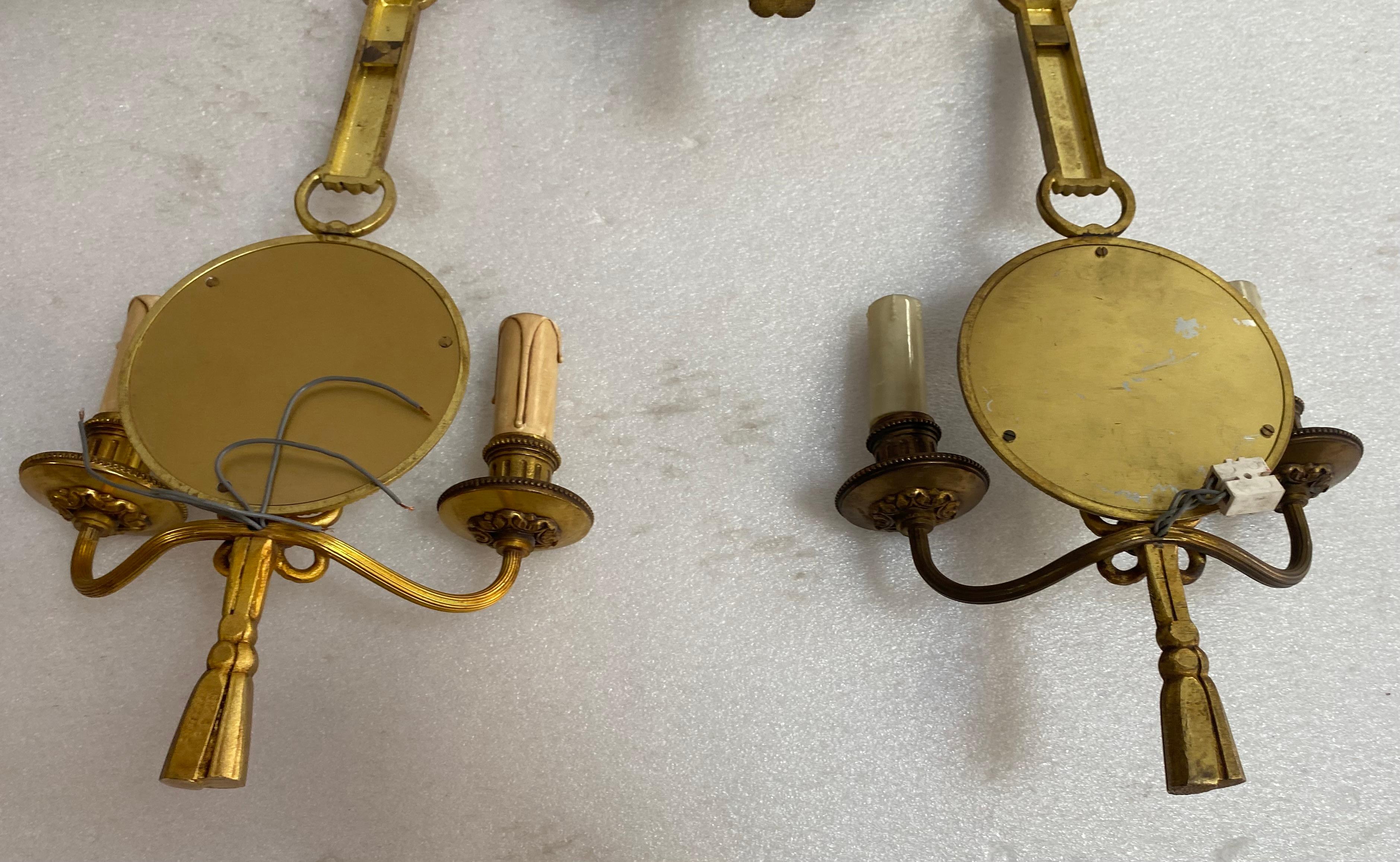 1950/70′ Serie von 6 Wandleuchten aus vergoldeter Bronze mit konvexem Spiegel, signiert Petitot im Zustand „Gut“ im Angebot in Paris, FR