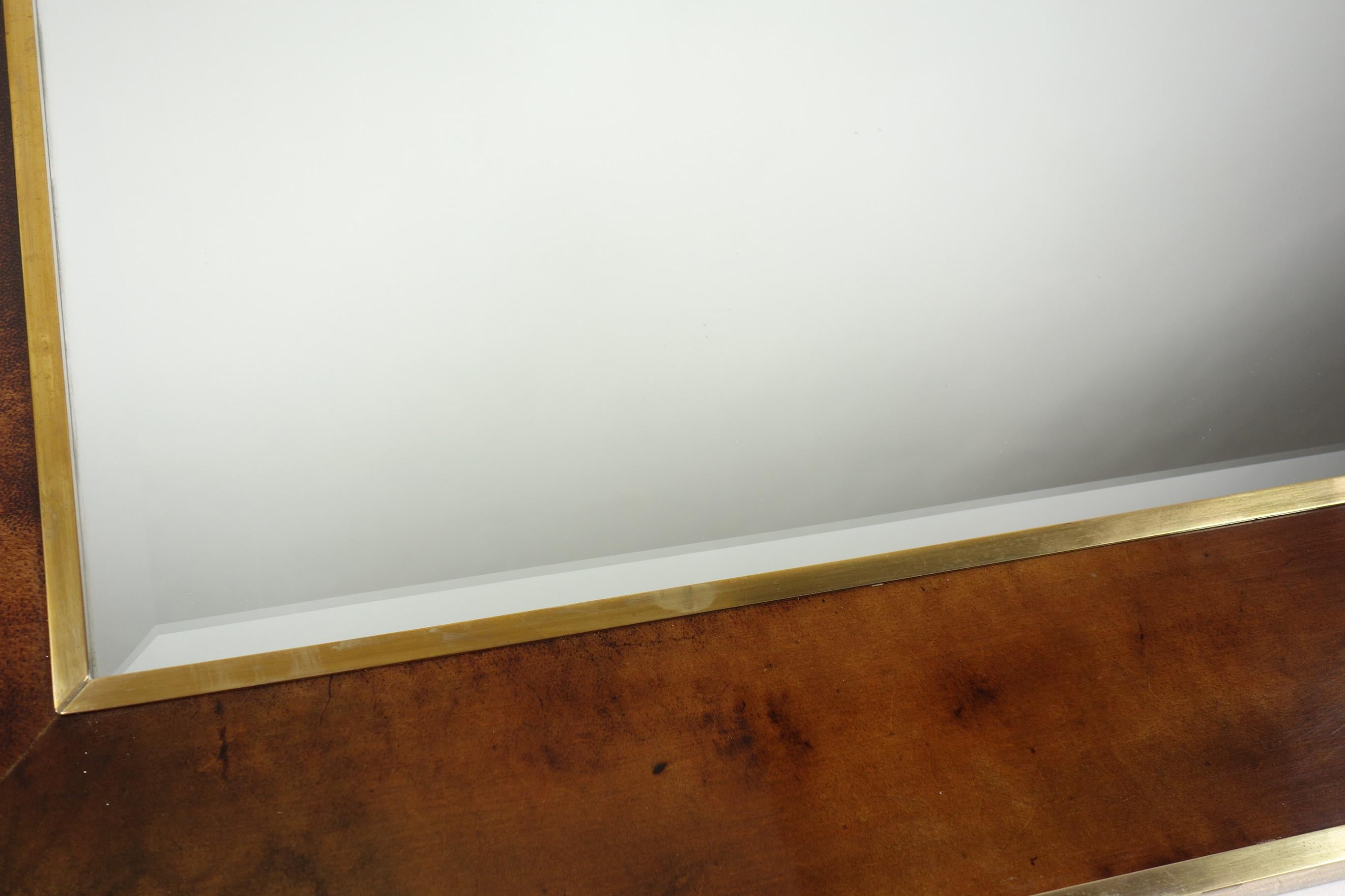 1950 Aldo Tura Modernista italiano de mediados de siglo Latón pergamino marrón mediados del siglo XX en venta