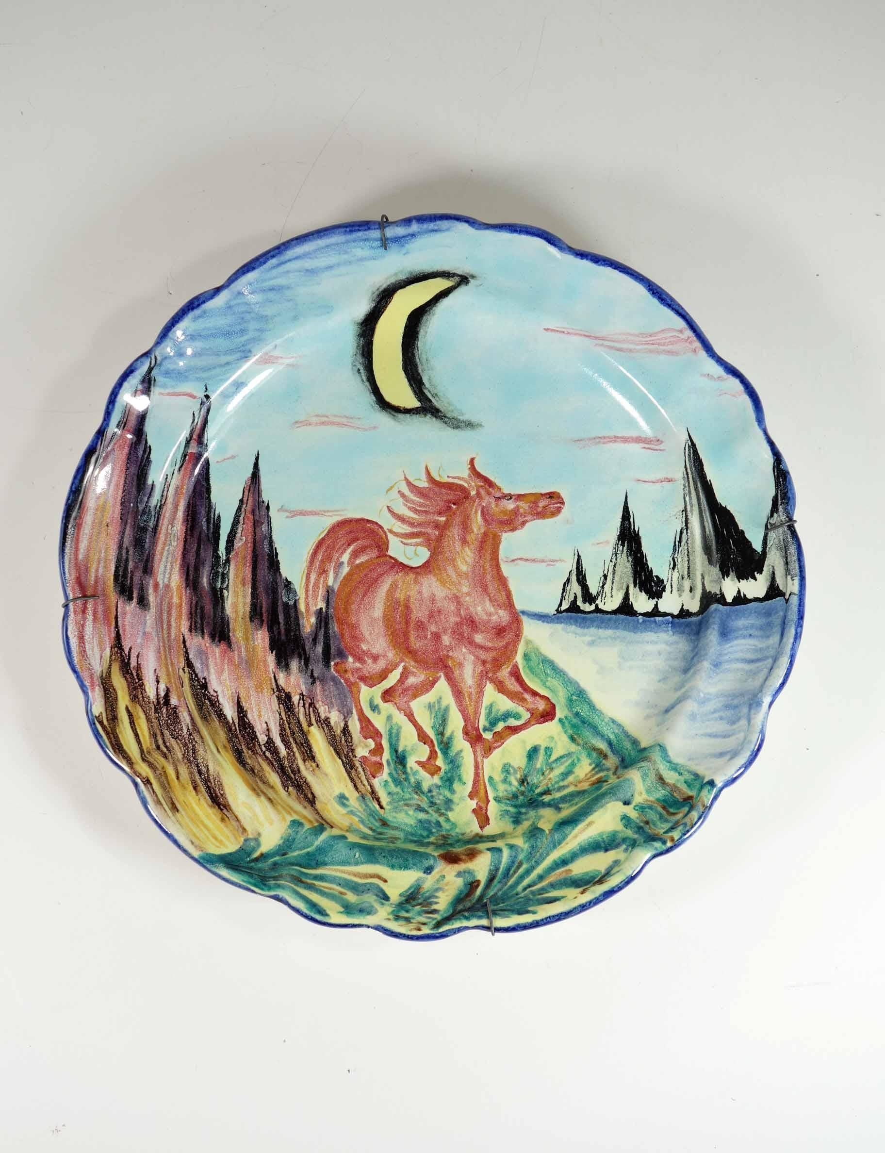 Vernice unica e particolare su piatto di ceramica.
Aligi Sassu per MGA  (Manifattura ceramica Mazzotti, Albisola)
Italia, 1950

Condizioni eccellenti
Un must have per i collezionisti di ceramica italiana e per gli appassionati di arte moderna.
Super