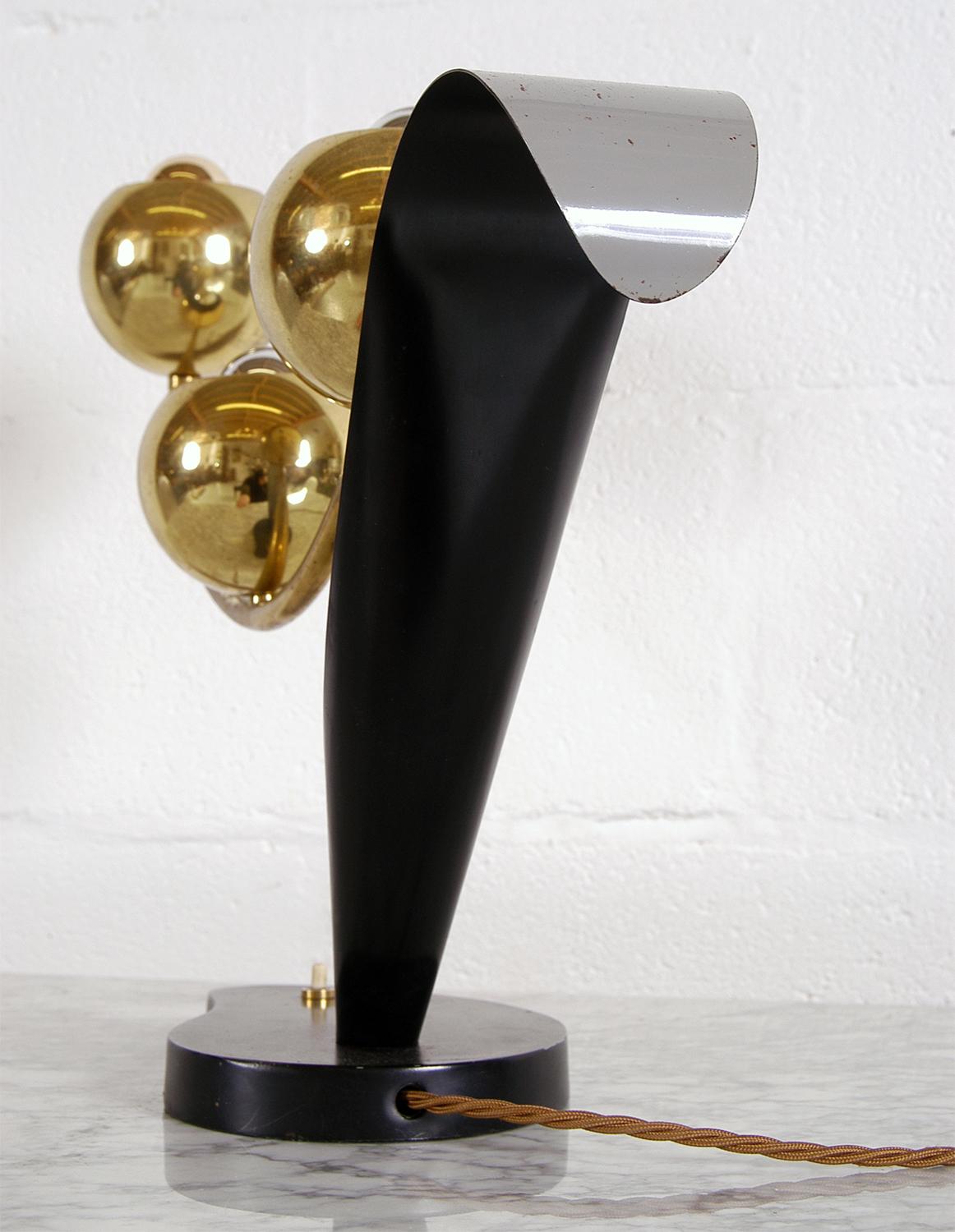 1950 American Mid-Century Modern Stylised Brass Flower Table Lamp Laurel Lamp Co 1