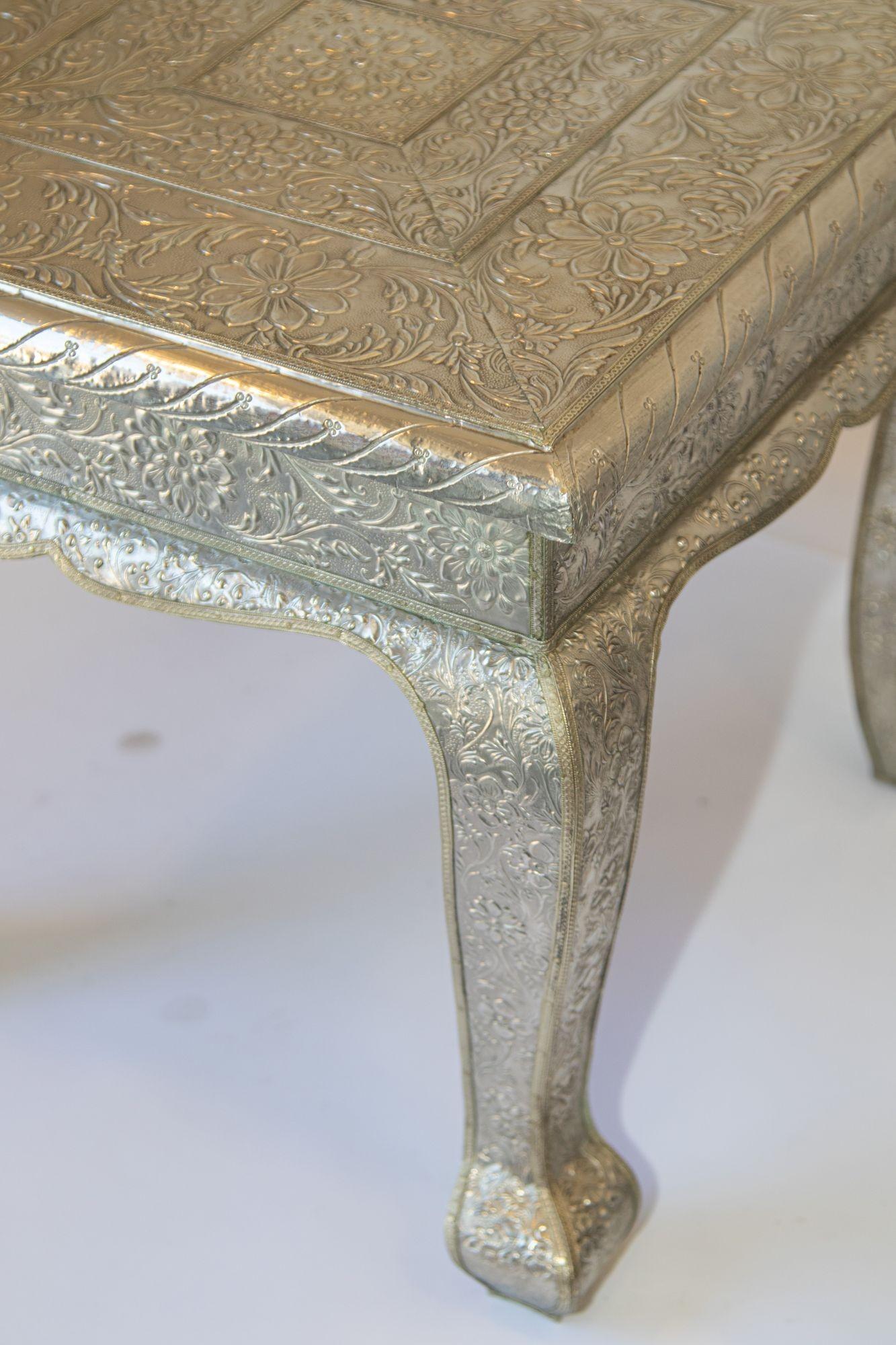 Feuille d'argent 1950 Anglo-Indian Side Clad Silver Wrapped Low Table en vente