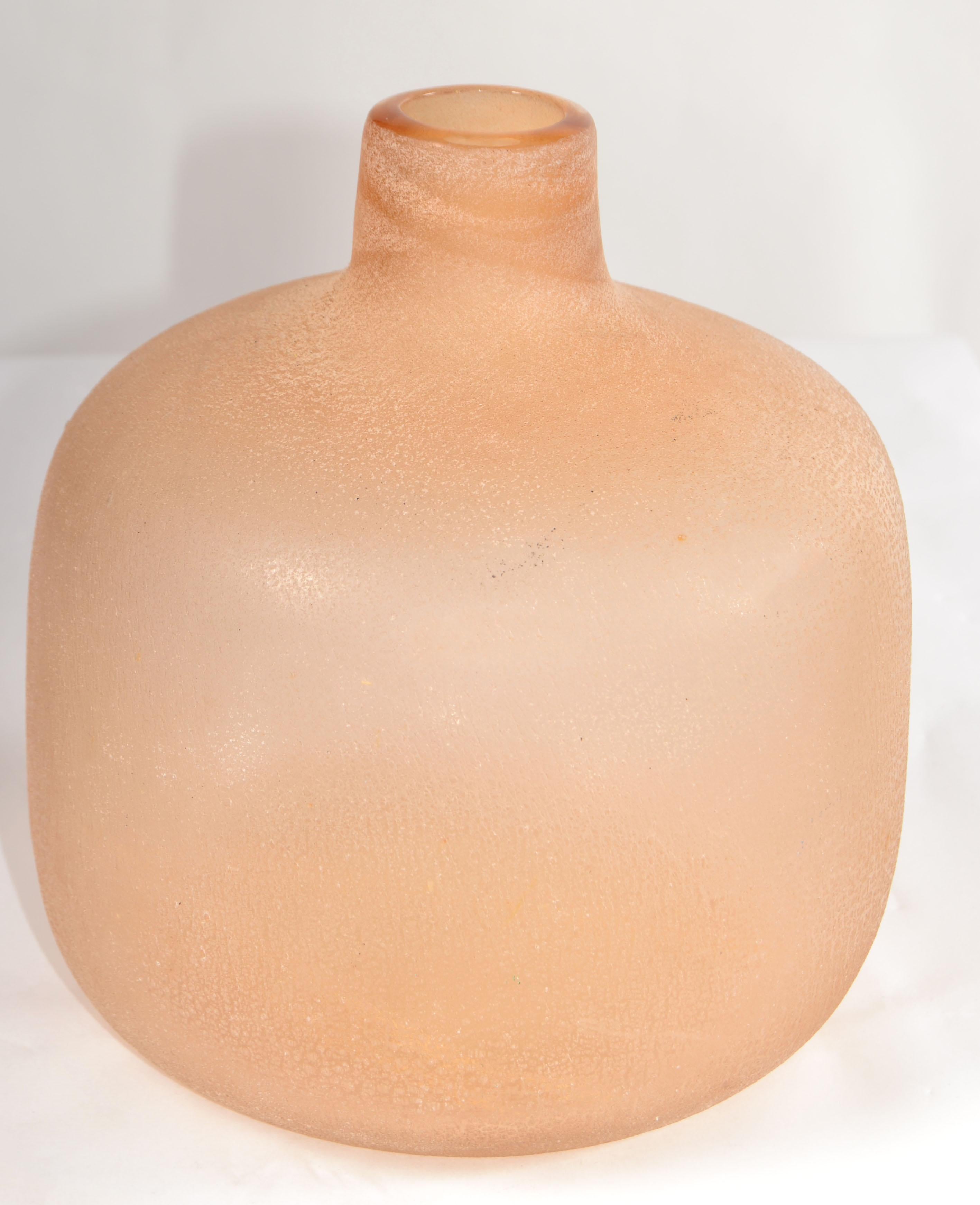 Mid-20th Century 1950 Archimede Seguso Scavo Peach Color Frosted Vase Italy Seguso Vetri d'Arte For Sale