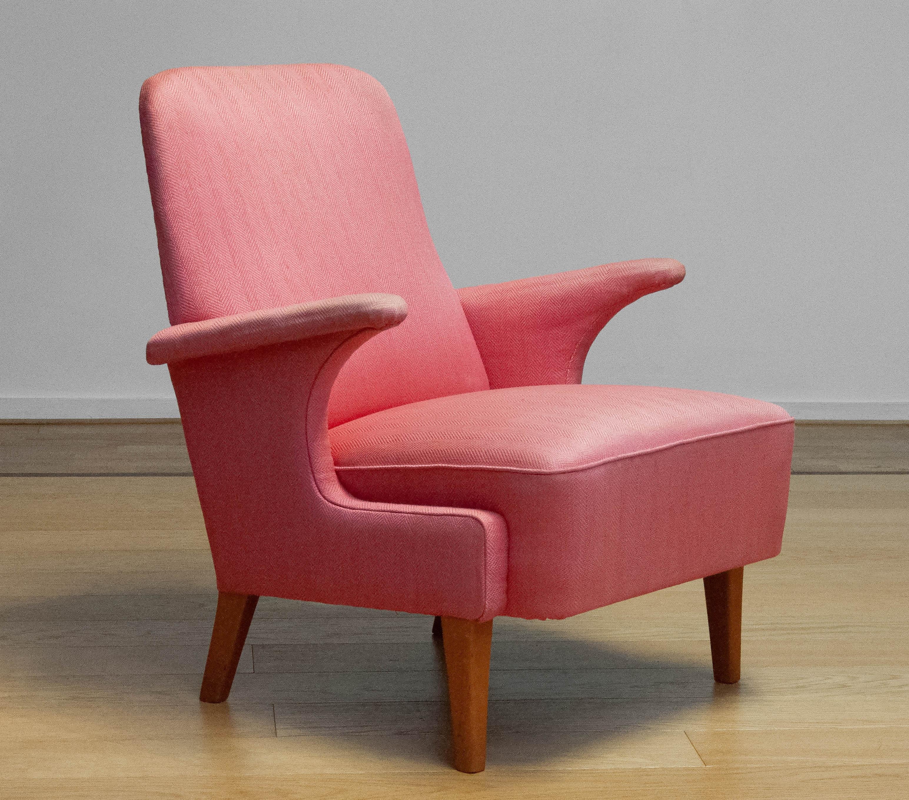 Mid-Century Modern 1950 Armchair / Lounge Chair With Powder Pink Wool Upholstery By Dux From Sweden For Sale