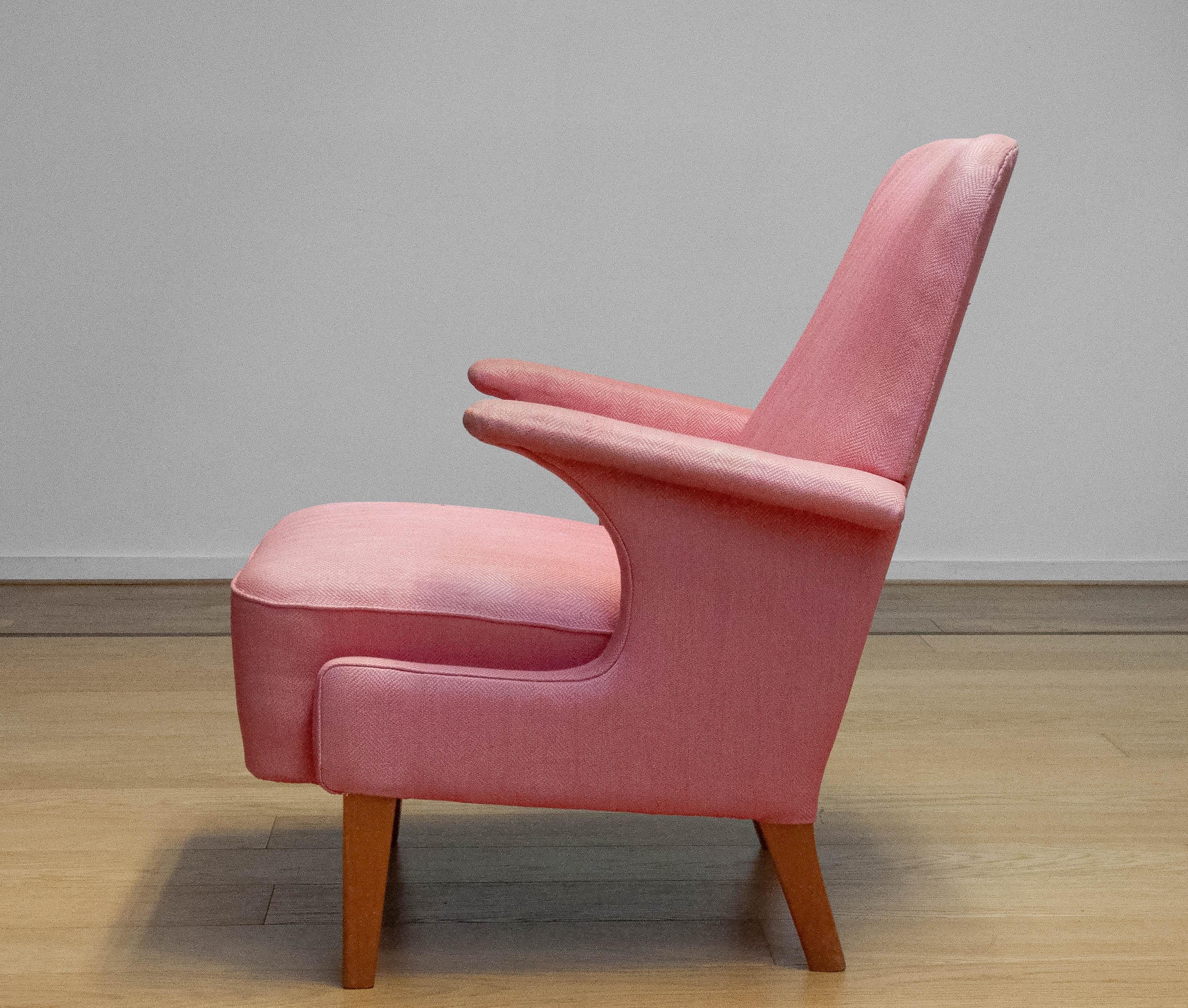 1950 Armchair / Lounge Chair With Powder Pink Wool Upholstery By Dux From Sweden For Sale 1