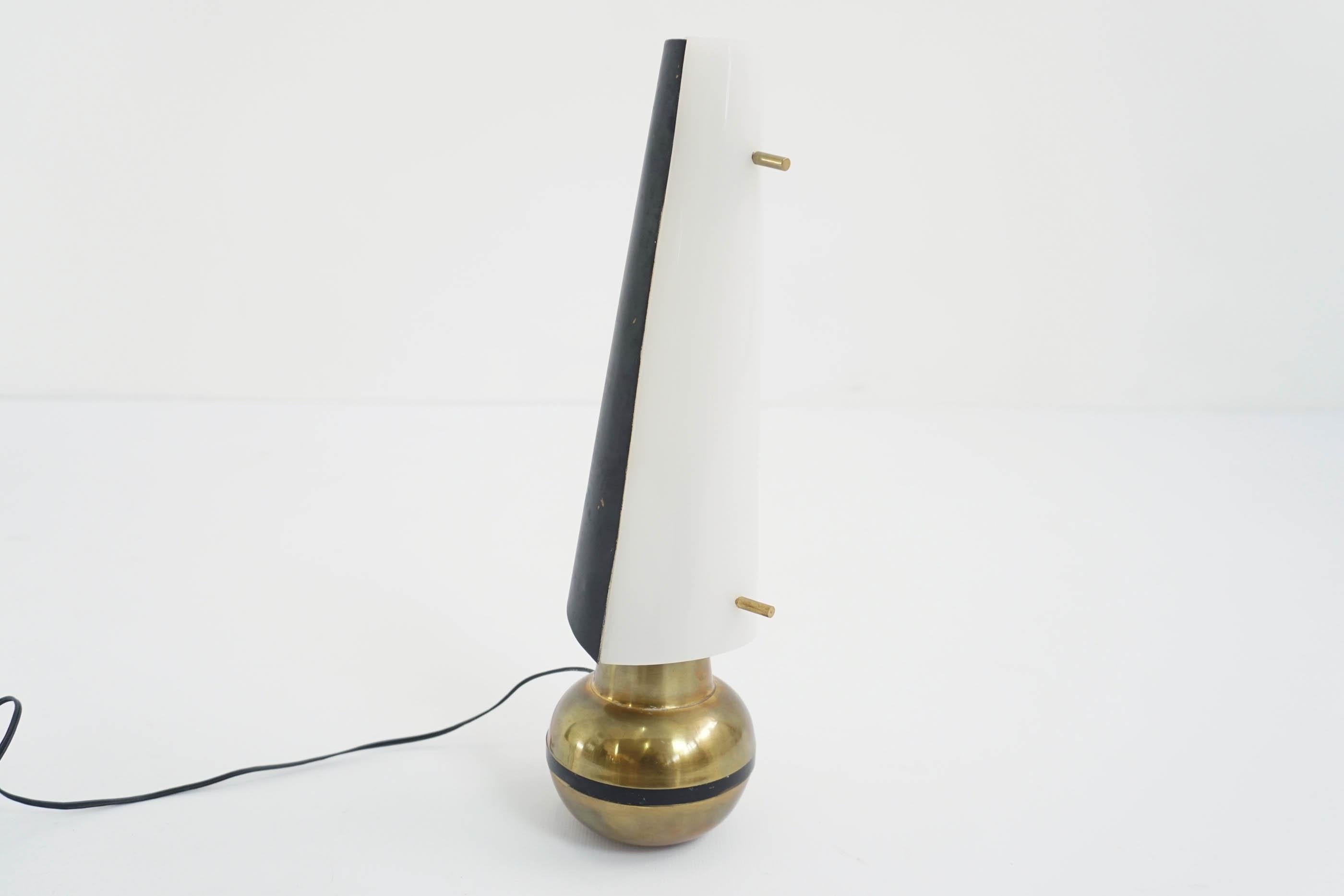 Italian 1950 Arredoluce Angelo Lelii Att. Black & White Brass Table Lamp Counterweight For Sale