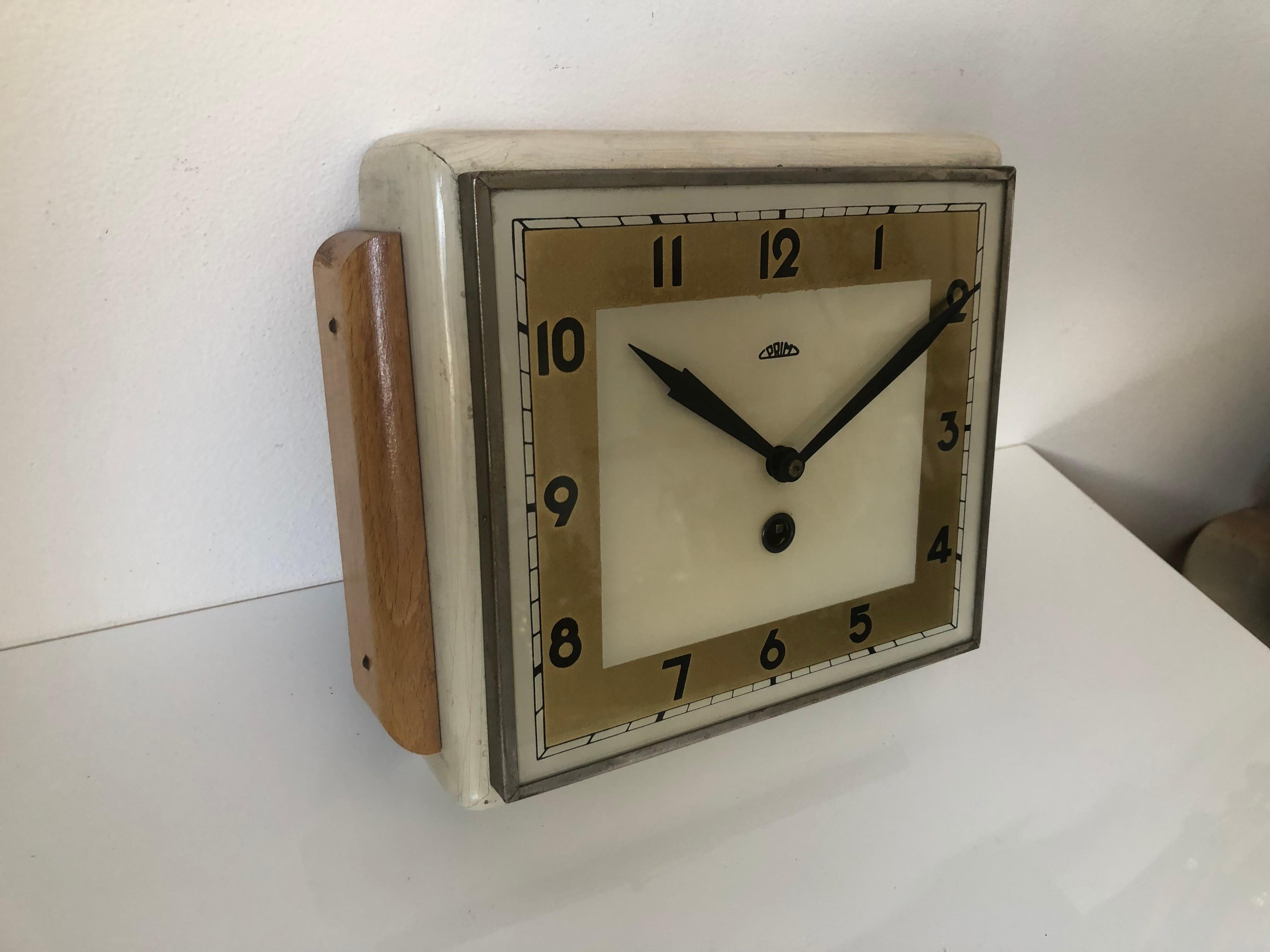 1950 Art Deco Wooden Clock Prim, Czechoslovakia In Good Condition In Praha, CZ