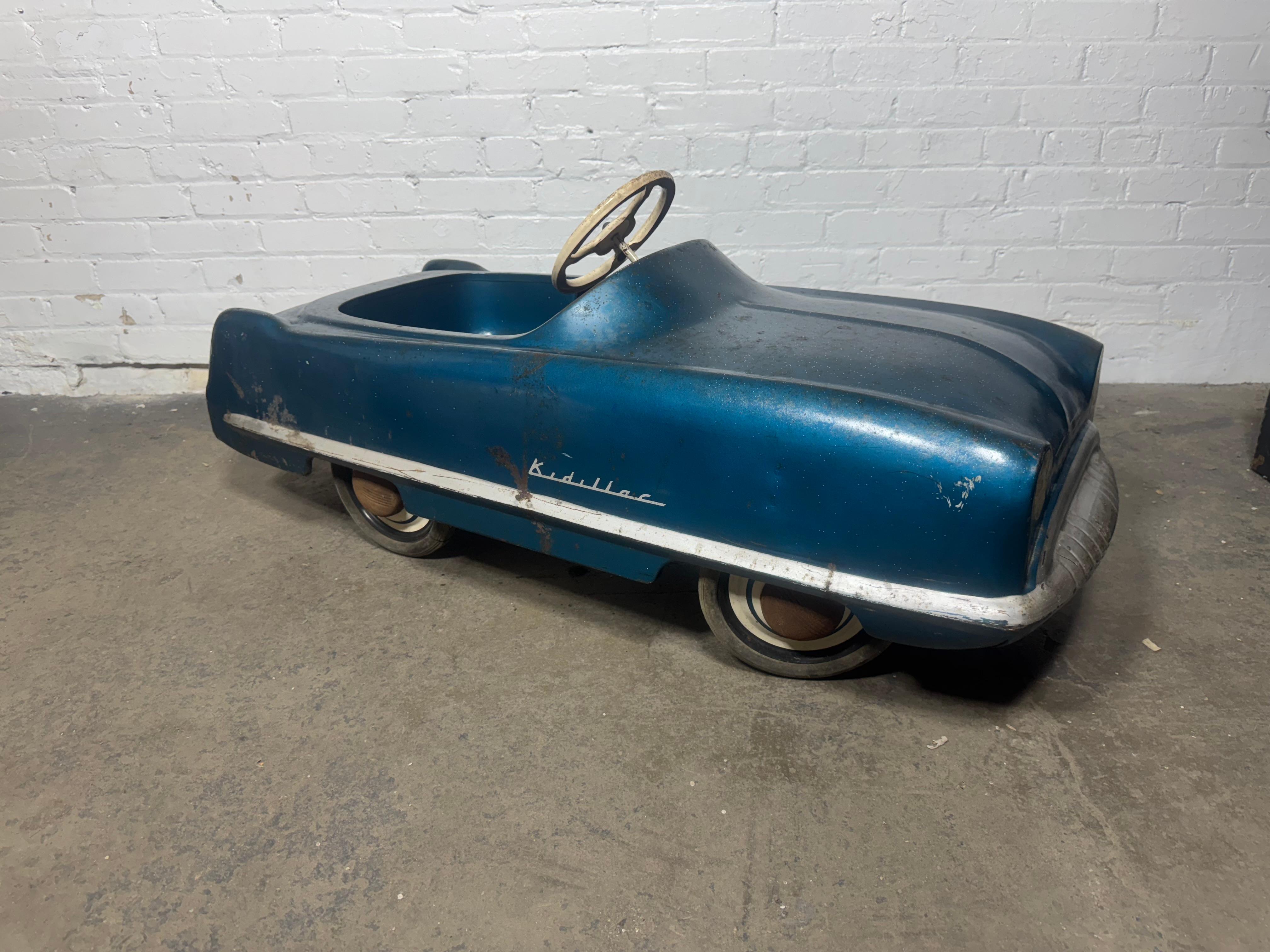 Coche de pedales GARTON Kidillac 
