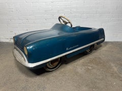 1950 Art Moderne' GARTON Kidillac Pedal Car.  Design modernista/streamline