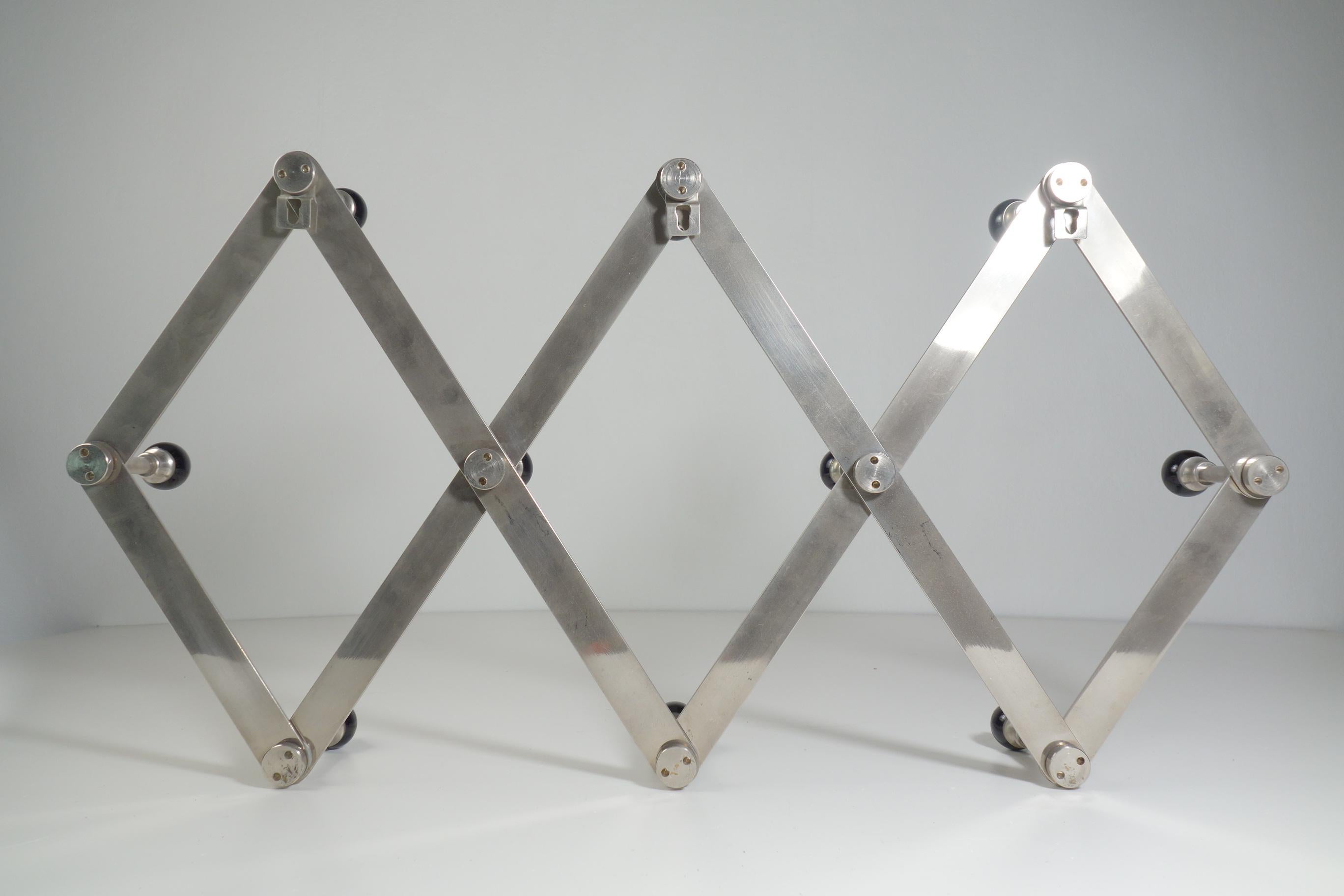 Metallo 1950 AT4 Luigi Caccia Dominioni Azucena italian MidCentury Design Coat Rack in vendita