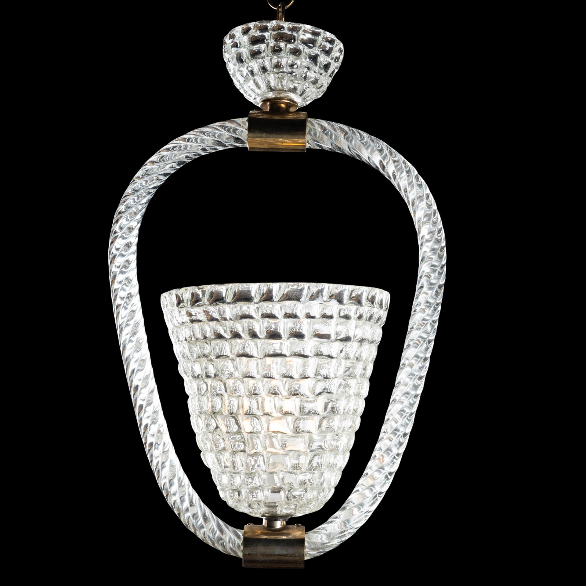 Suspension de Barovier&Toso en verre de Murano et laiton doré.
Design/One des années 50.

Hauteur 60 cm - 23,62 po
Largeur 40 cm - 15,75 po
