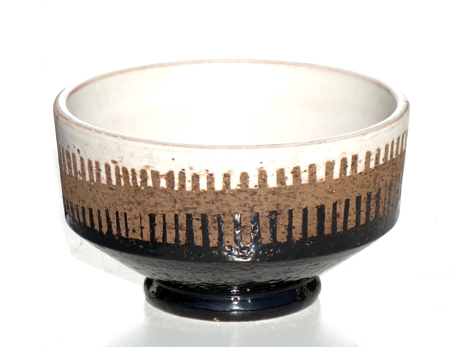 Bitossi
Italia, 1950

Set di 2 
Vasi in ceramica
Condizioni eccellenti

Vaso:  h 23  / diametro 11 cm
Ciotola:  h 12   / diam  20 cm