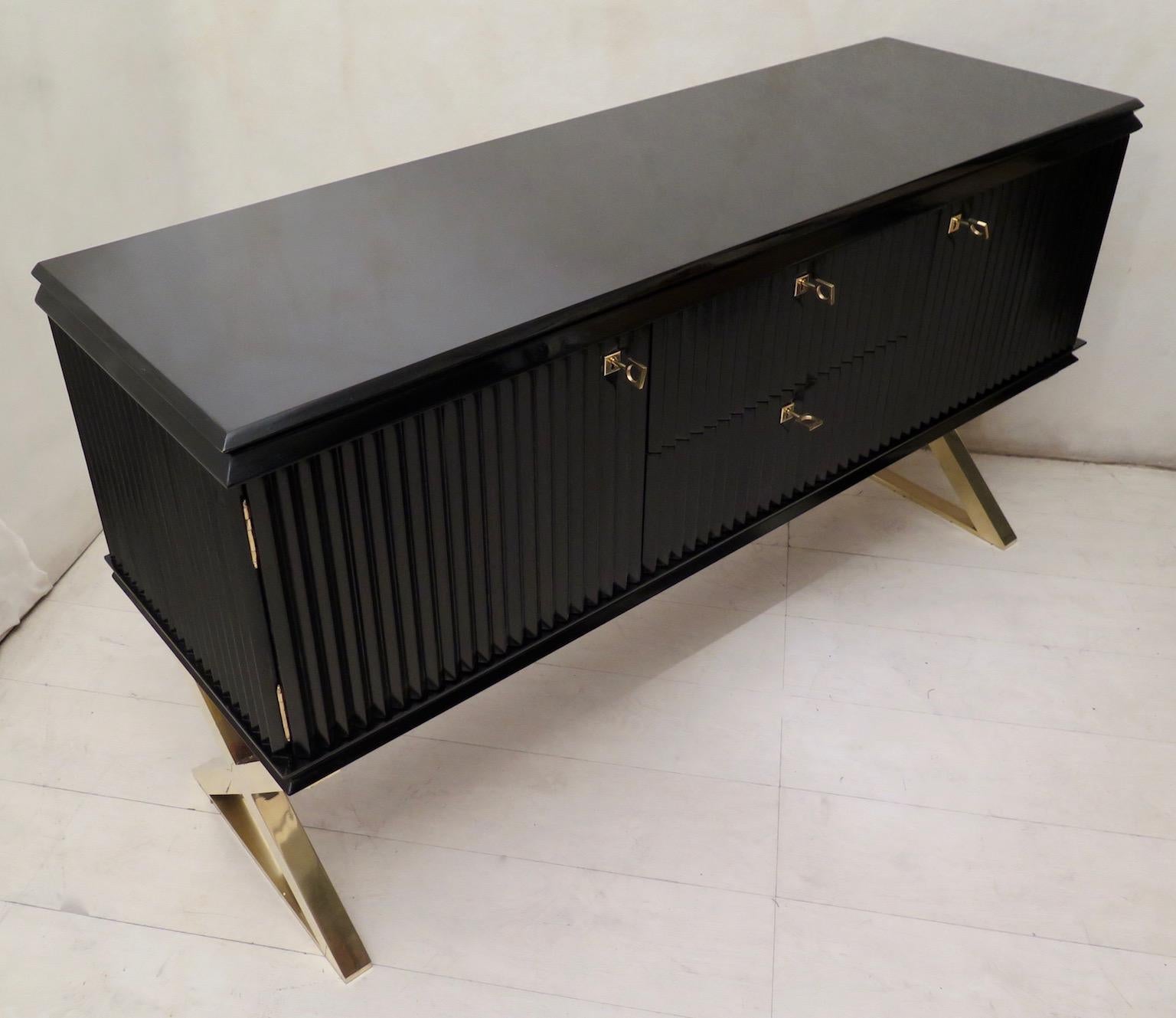 1950 Black Shellac and Brass Italian Midcentury Sideboard 7