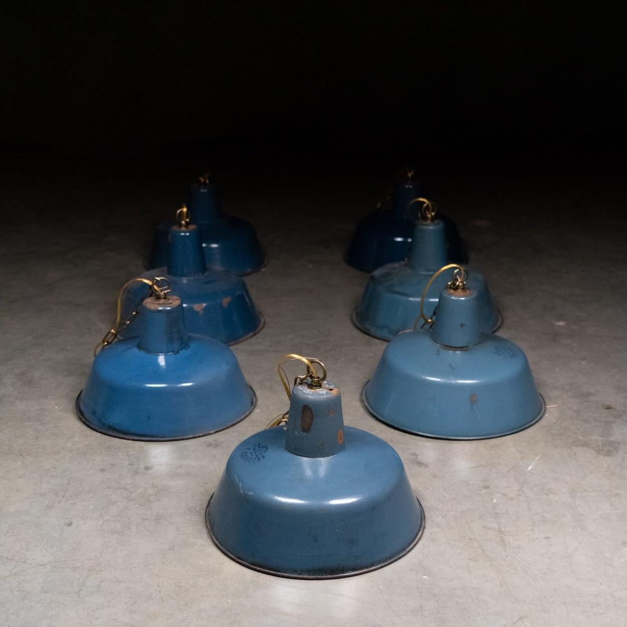 1950 blue enamel industrial factory pendant lights In Good Condition For Sale In Surrey, BC