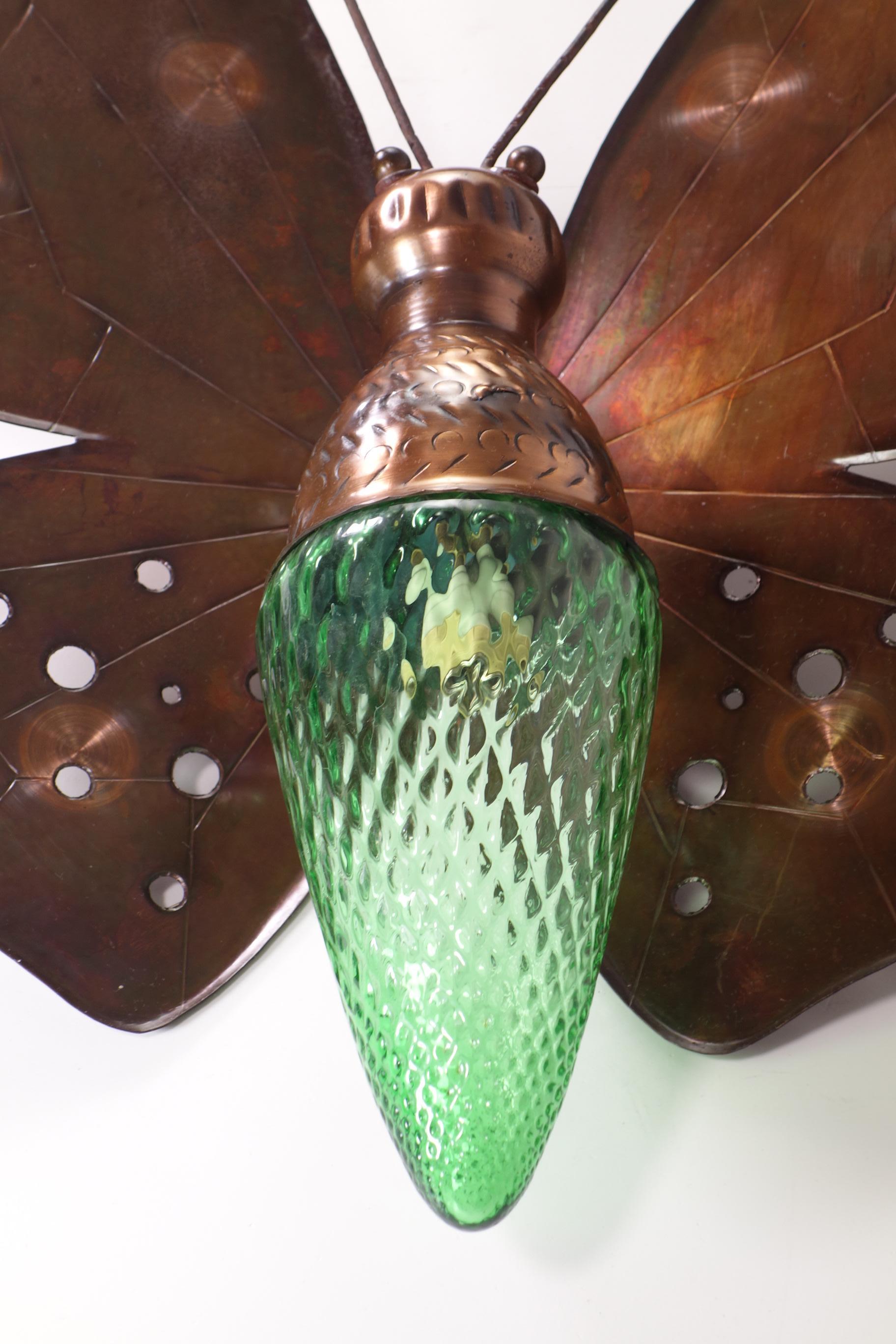 Mid-Century Modern Lampe murale papillon italienne du milieu du siècle dernier en cuivre et verre mural, 1950 en vente