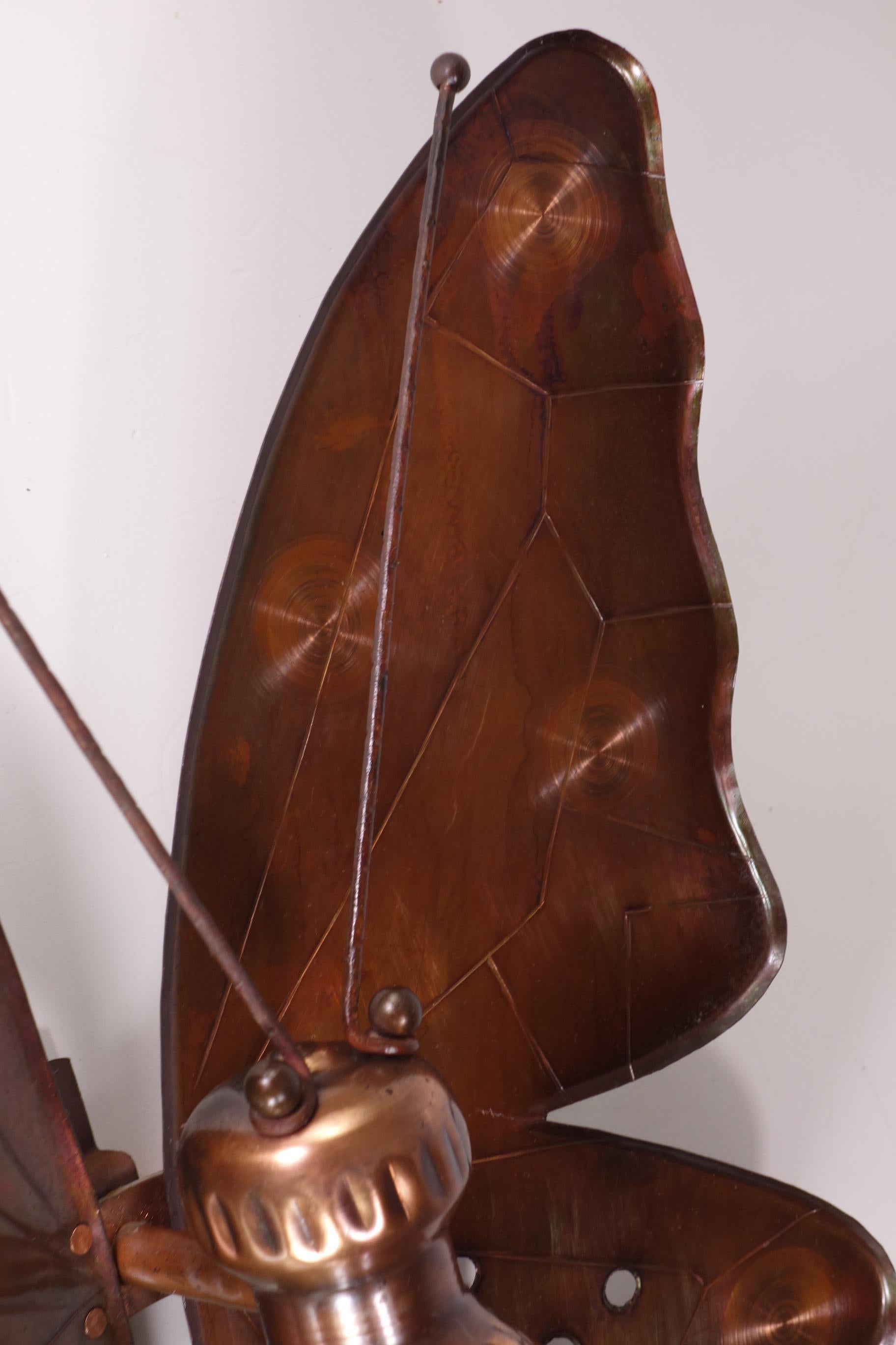 Lampe murale papillon italienne du milieu du siècle dernier en cuivre et verre mural, 1950 en vente 1