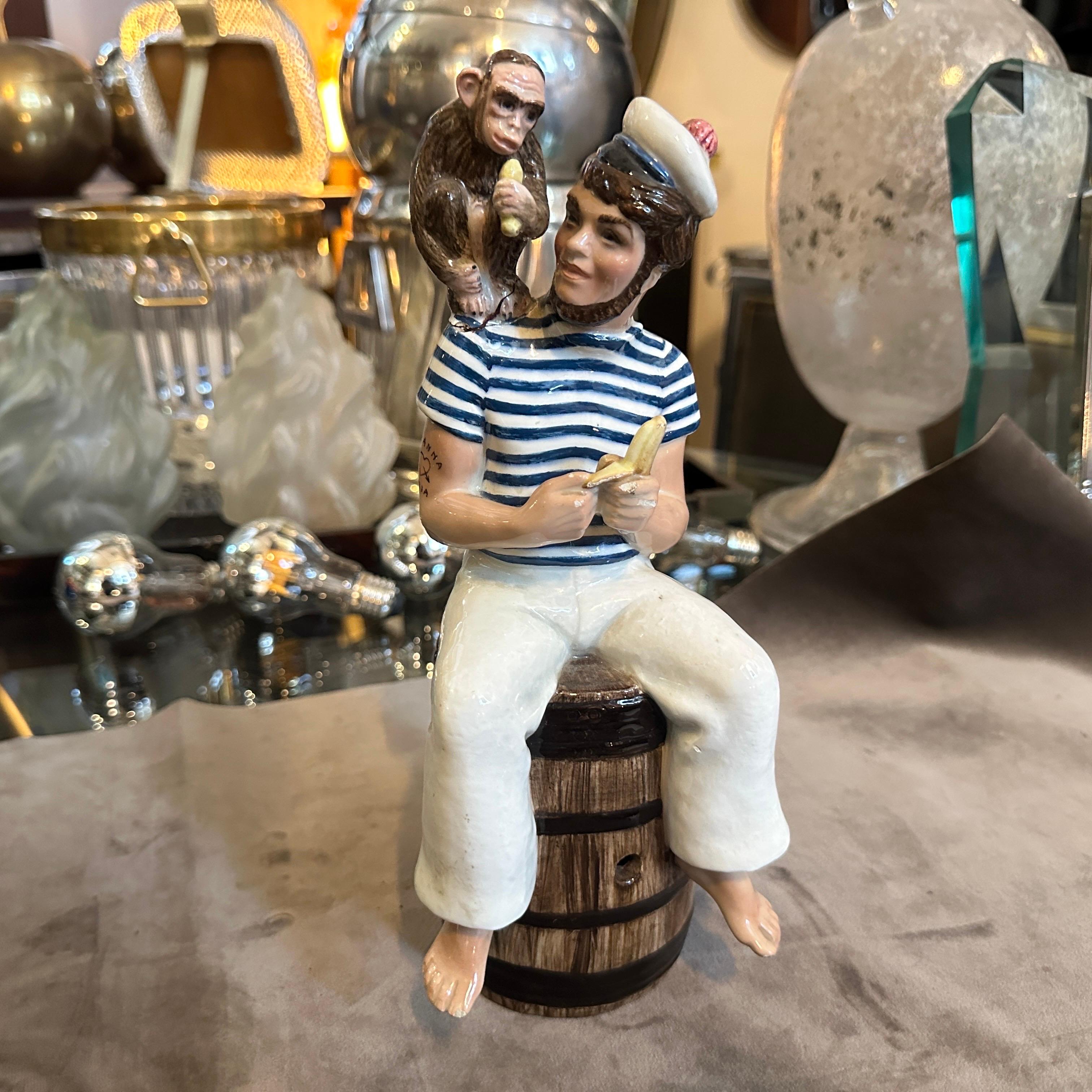 Peint à la main 1950 Figure en céramique d'un marin avec un singe par Helen Scavini pour Tanagra en vente