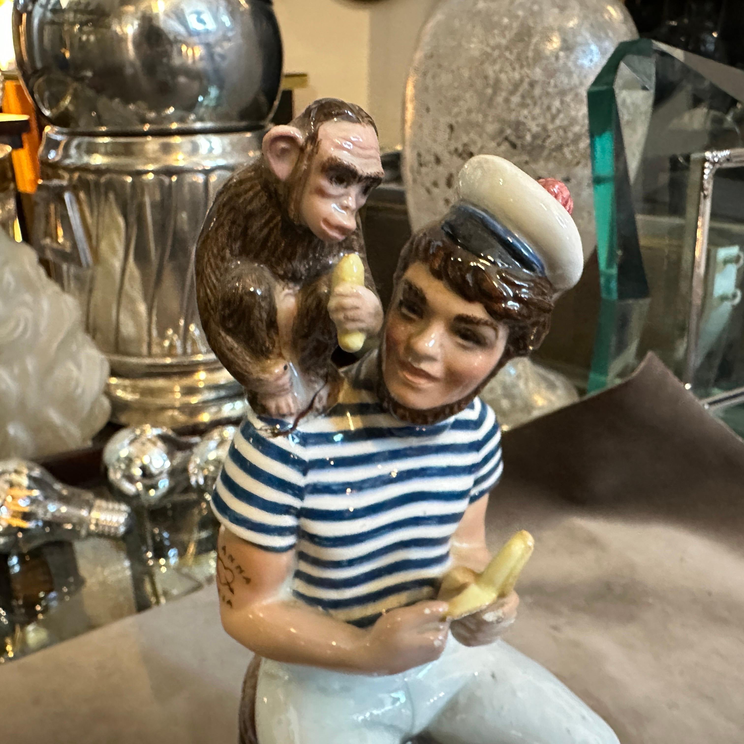 1950 Figure en céramique d'un marin avec un singe par Helen Scavini pour Tanagra Excellent état - En vente à Aci Castello, IT