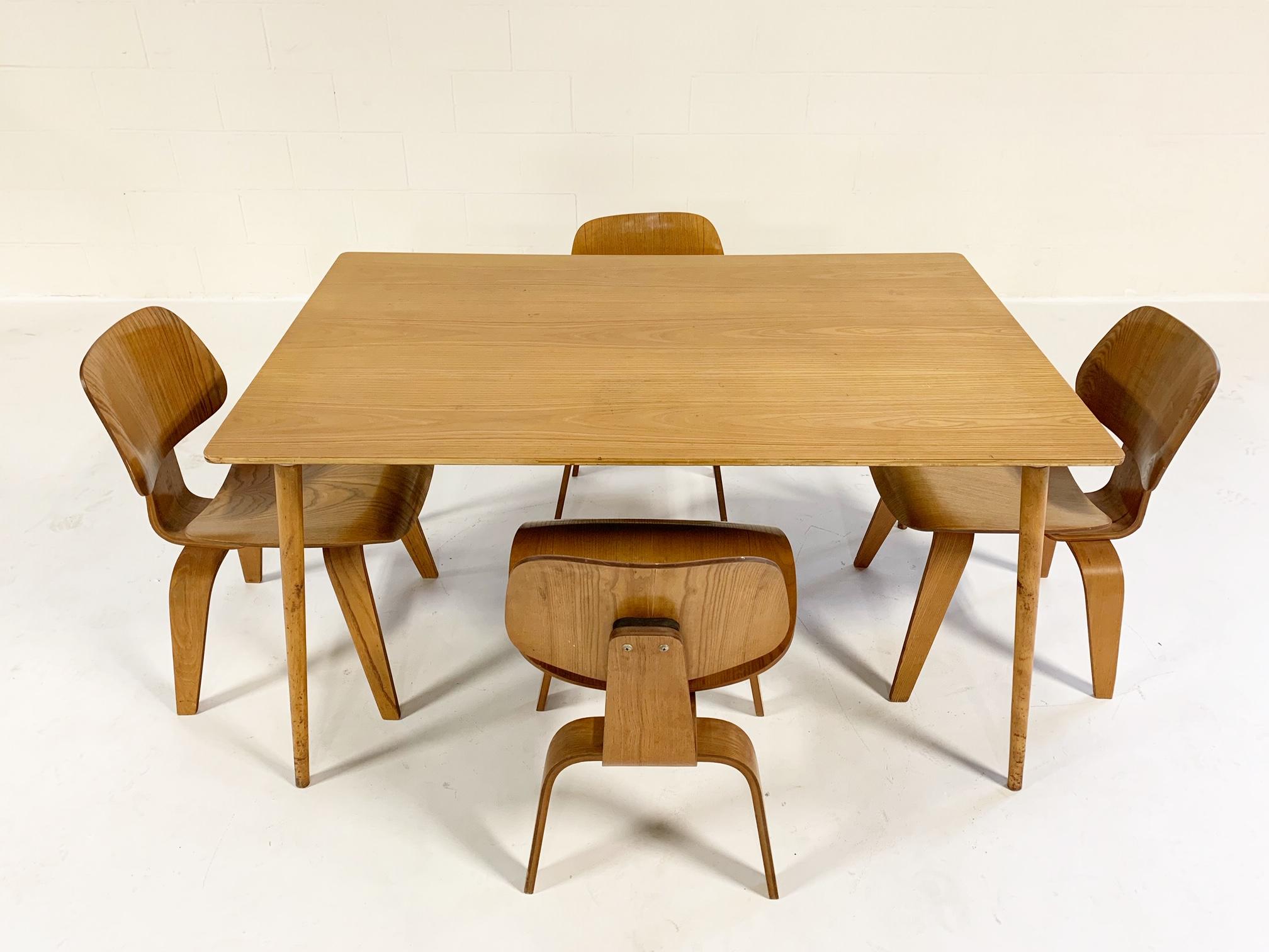 American 1950 Charles and Ray Eames for Herman Miller DTW-3 Table and Set of 4 DCW Chairs