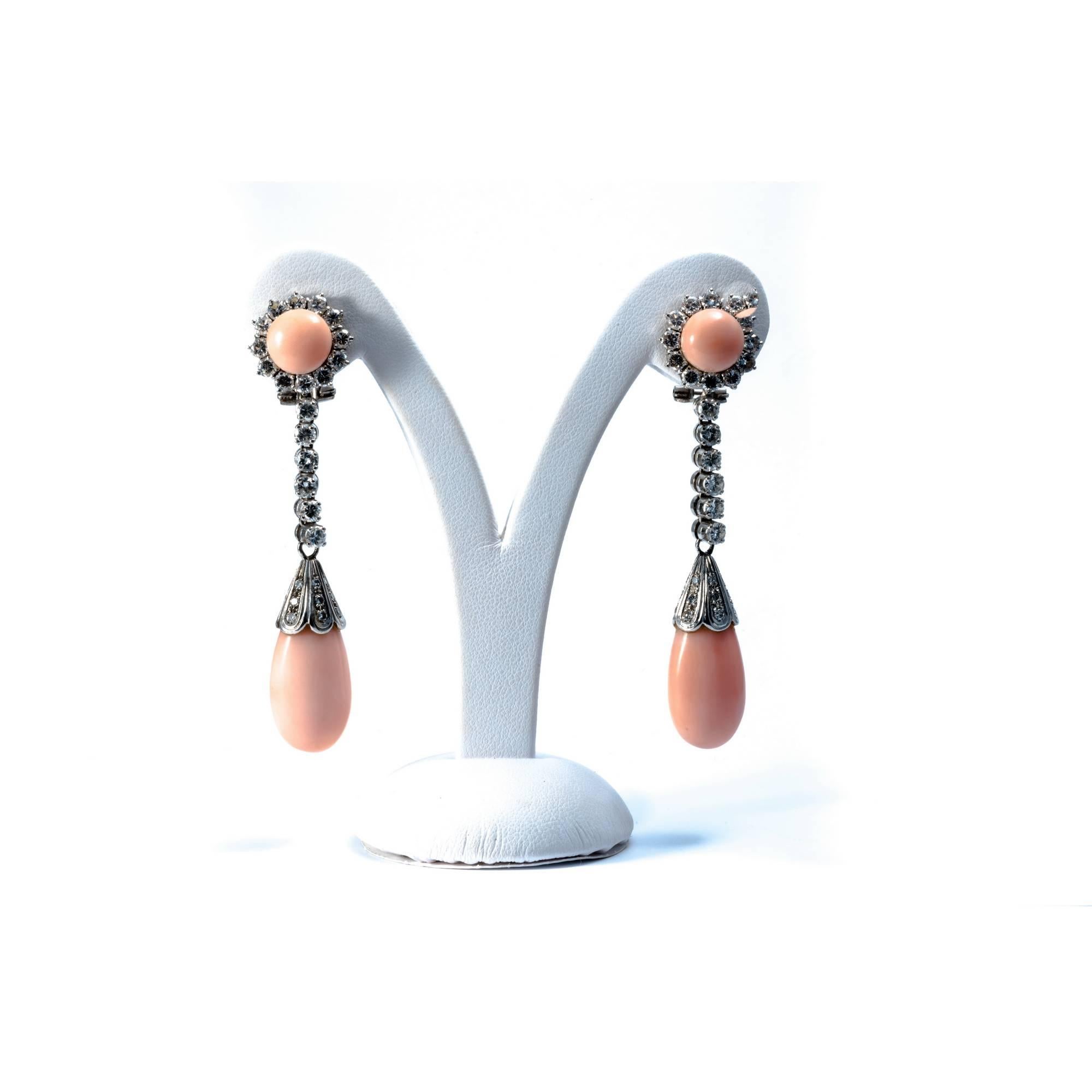 1950 Coral and Diamonds 18K White Gold Cocktail Dangle Clip-On Earrings For Sale 3