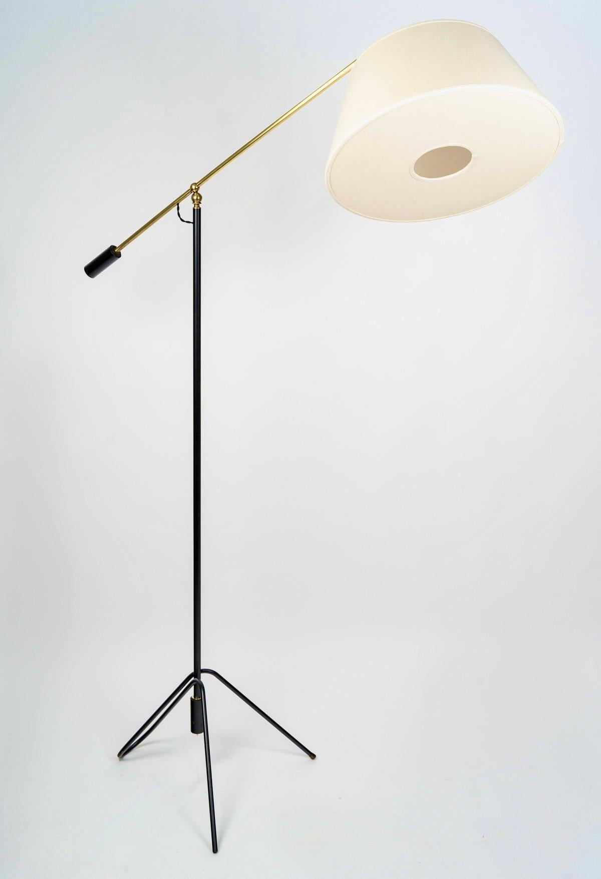 1950 Lampadaire à contrepoids par Maison Lunel en vente 5