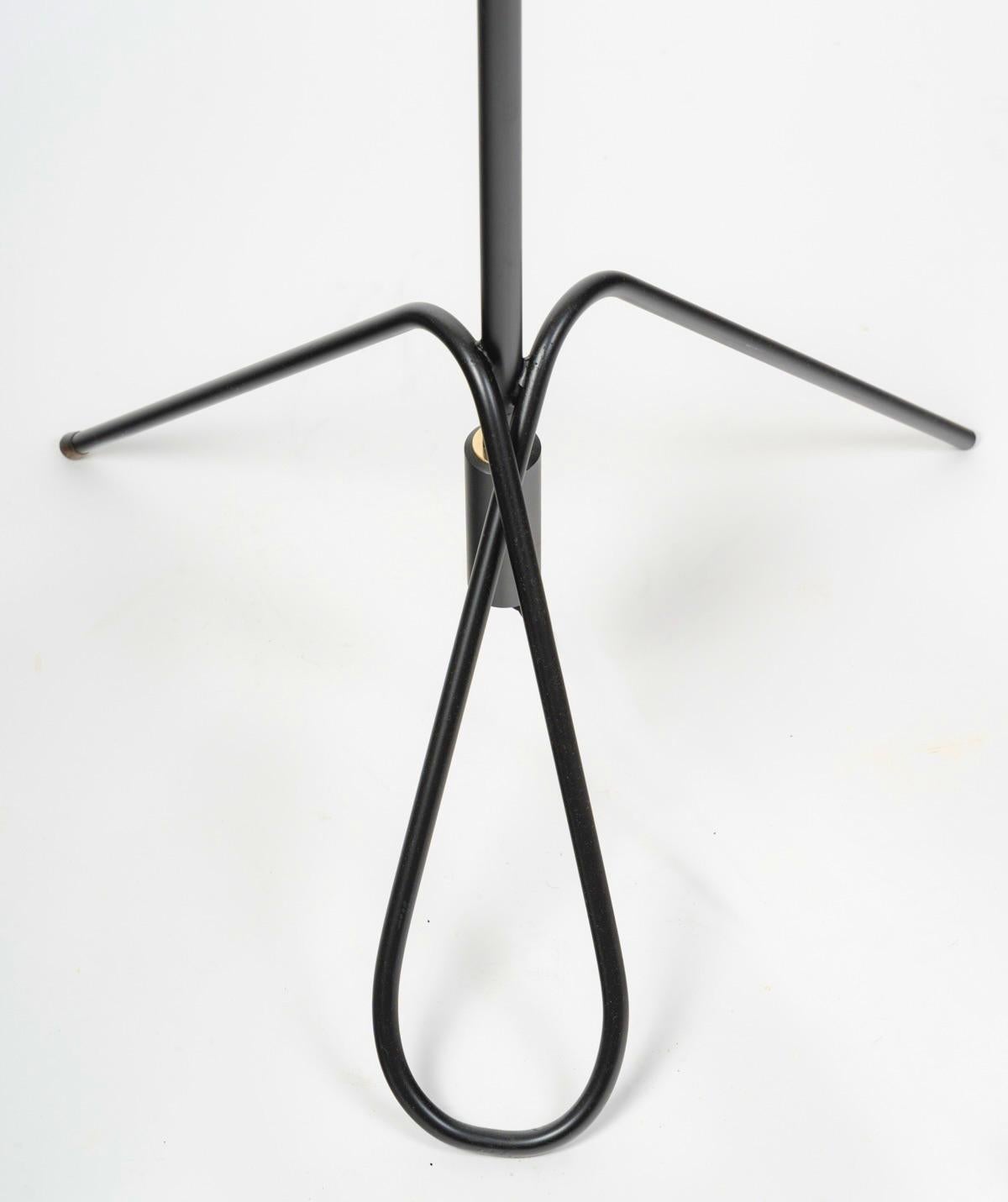 1950 Lampadaire à contrepoids par Maison Lunel en vente 2