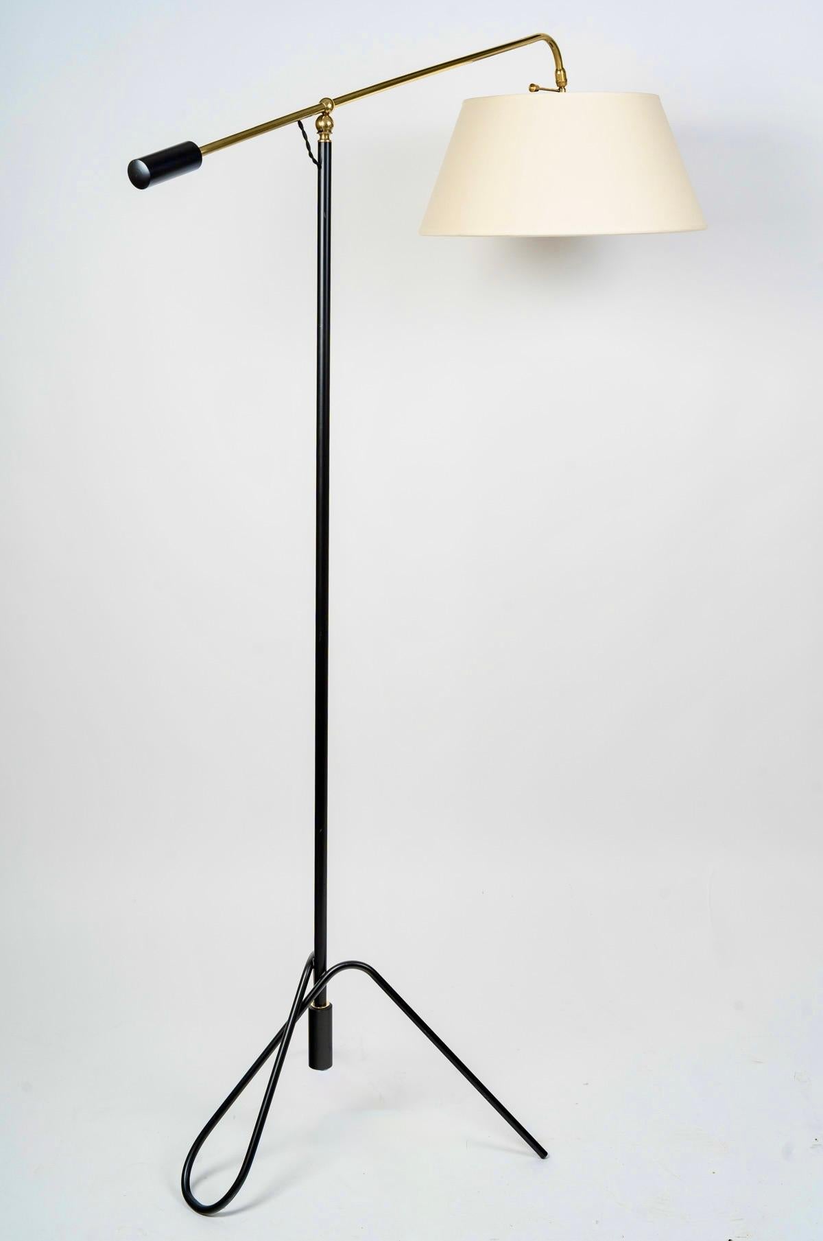 1950 Lampadaire à contrepoids par Maison Lunel en vente 3