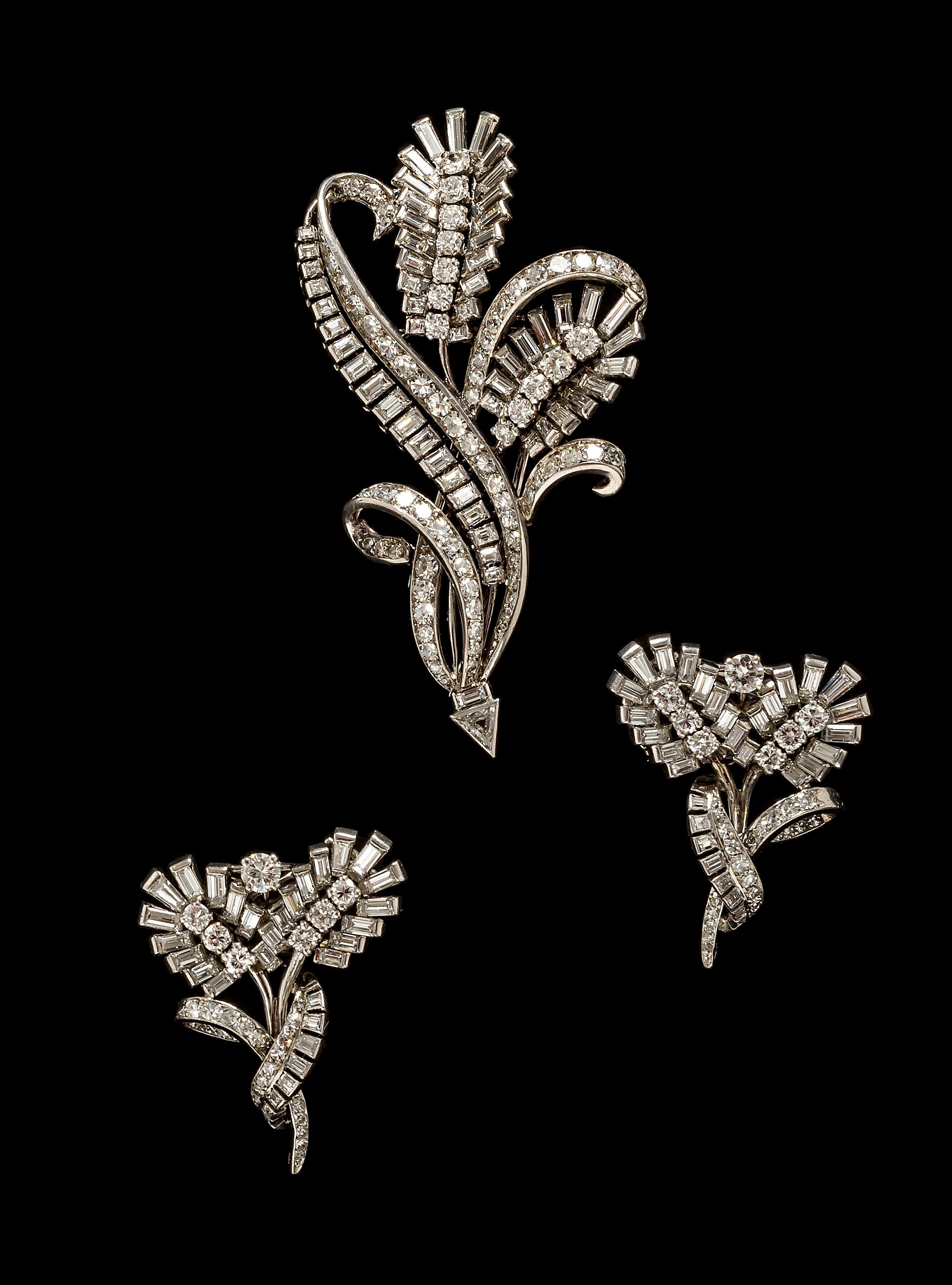 Women's or Men's 1950 Demi Parure Diamond Platinum Flowers Earrings Earclips Dress Clip For Sale