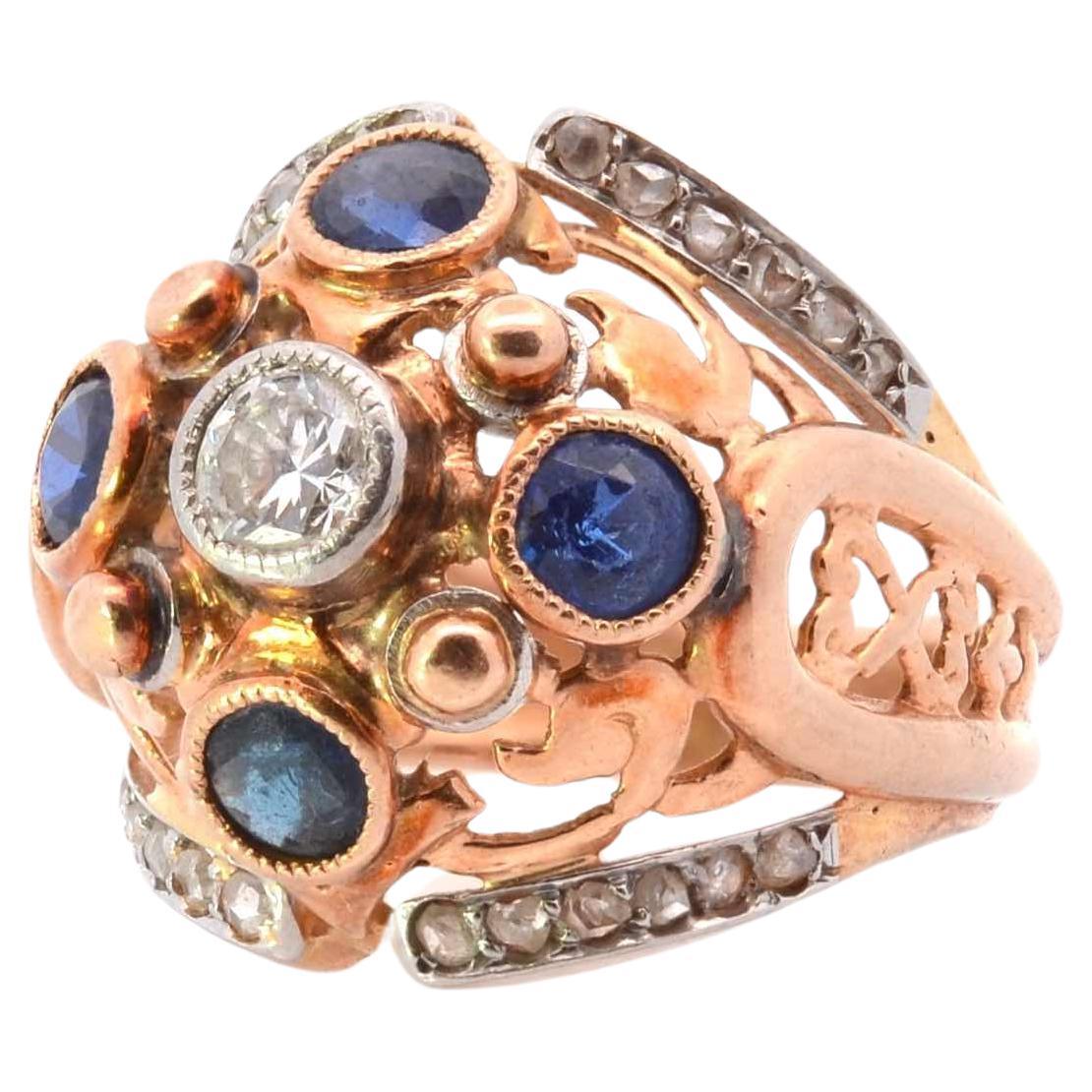 1950 dome diamonds and sapphires ring in 18k yellow gold For Sale