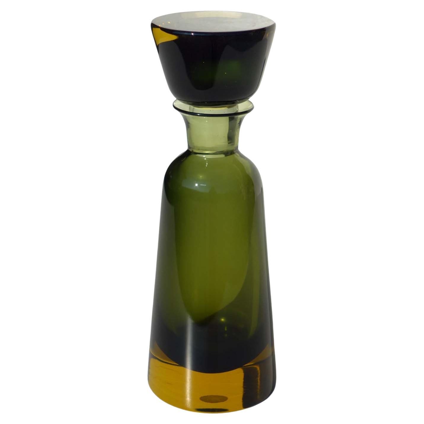 1950 Flavio Poli Vetro _ Seguso 'Sommerso' Murano Glass Green Yellow Bottle en vente