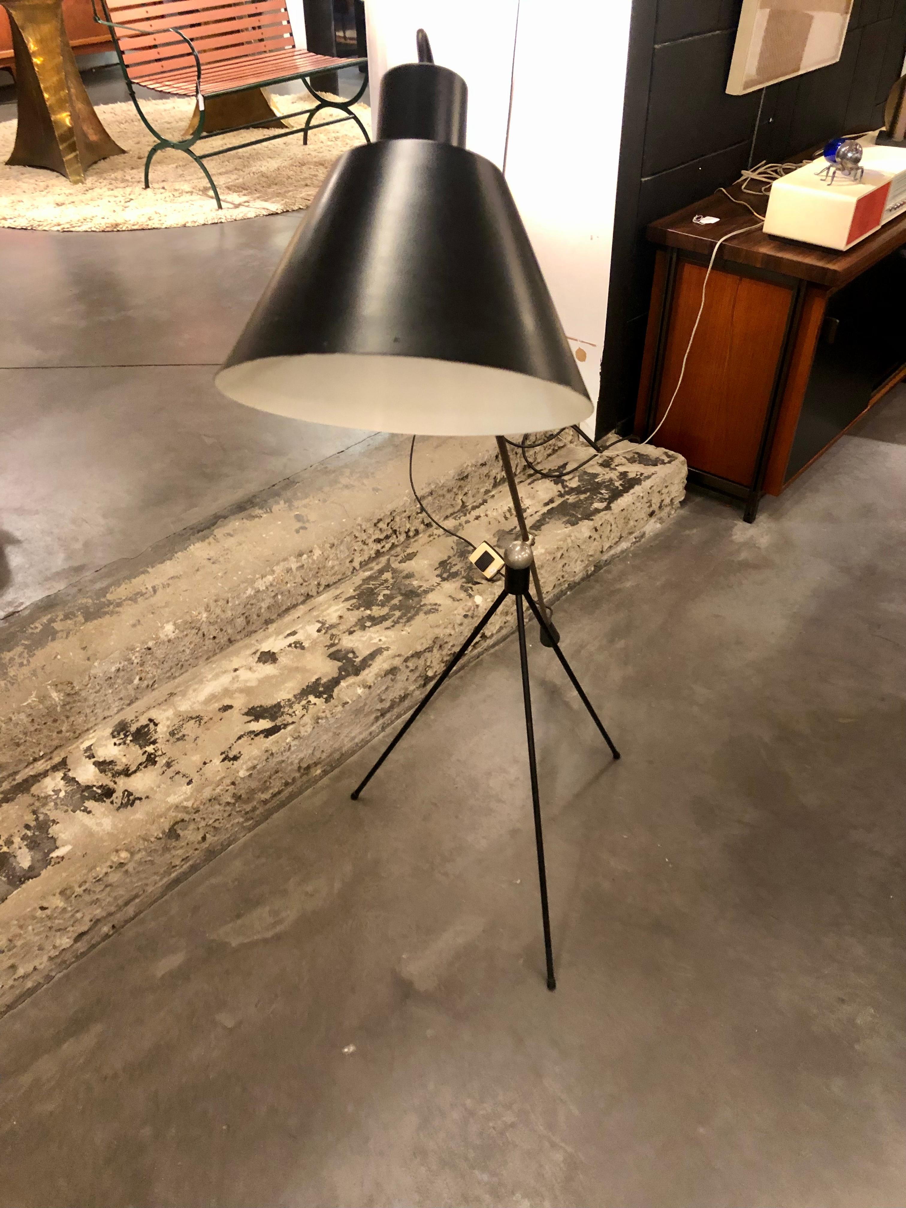 Metal 1950 Floor Lamp by H.Fillekes for Artiforte  For Sale