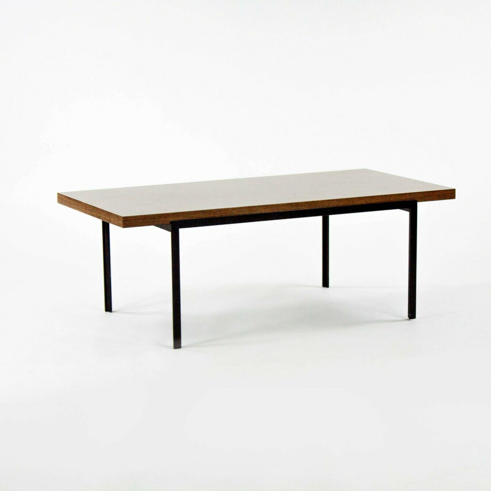 American 1950 Florence Knoll RARE T Angle Coffee Table No. 115 in Black & Walnut Laminate For Sale