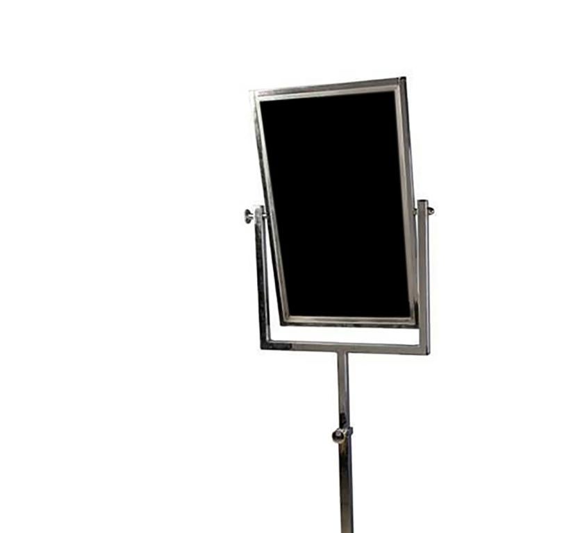 mirror on tripod