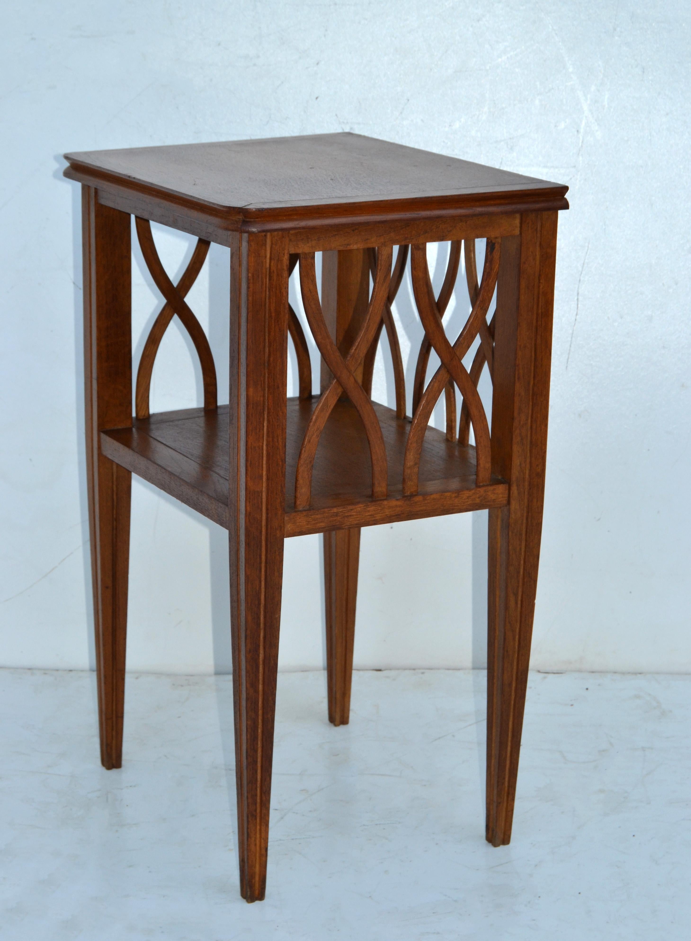 1950 Gerard Guermonprez Side, Bedside Table, Night Stand Oak Wood France In Good Condition For Sale In Miami, FL