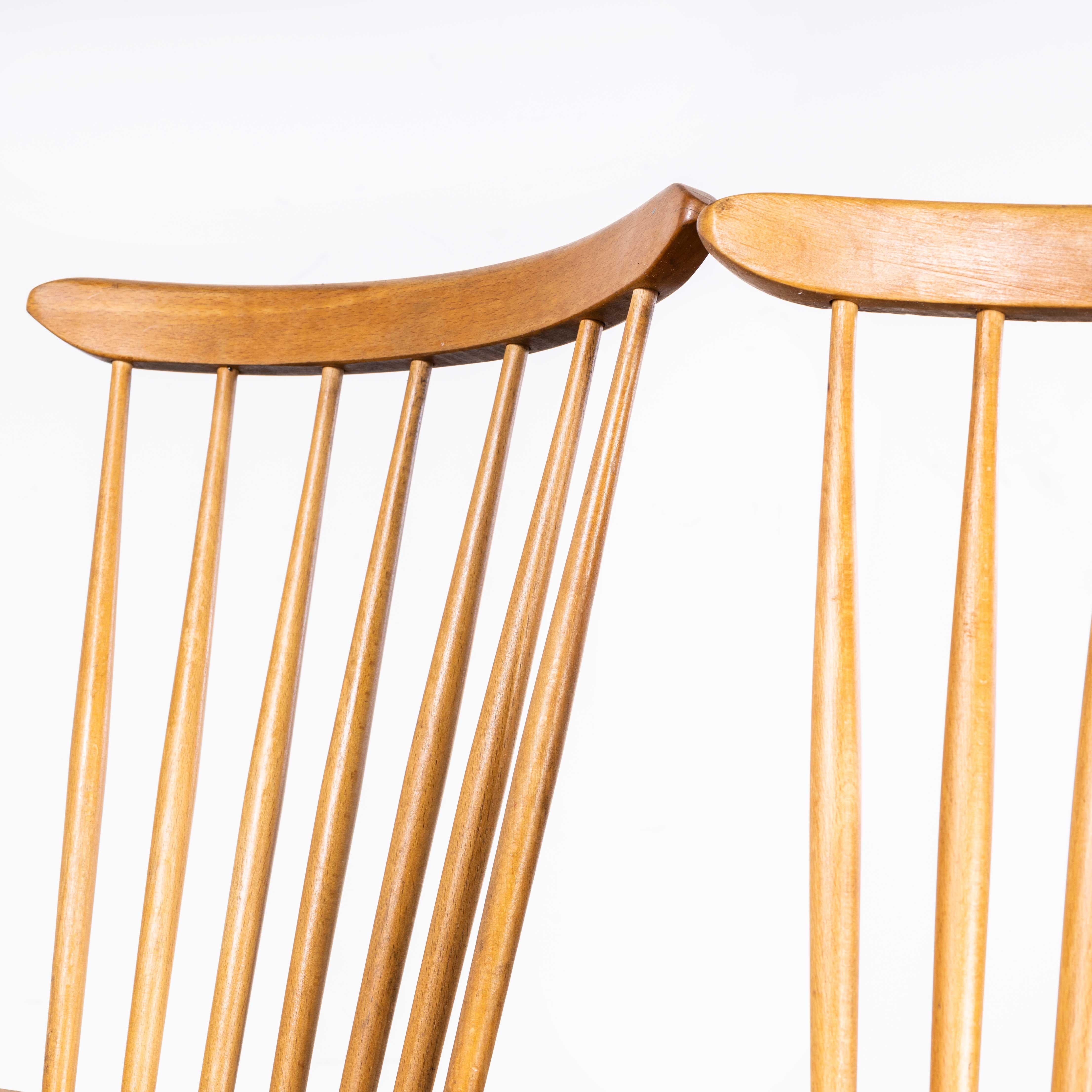 1950 Honey OAK Stickback Stühle, Sattelsitz, by Ton, Paar (Mitte des 20. Jahrhunderts) im Angebot