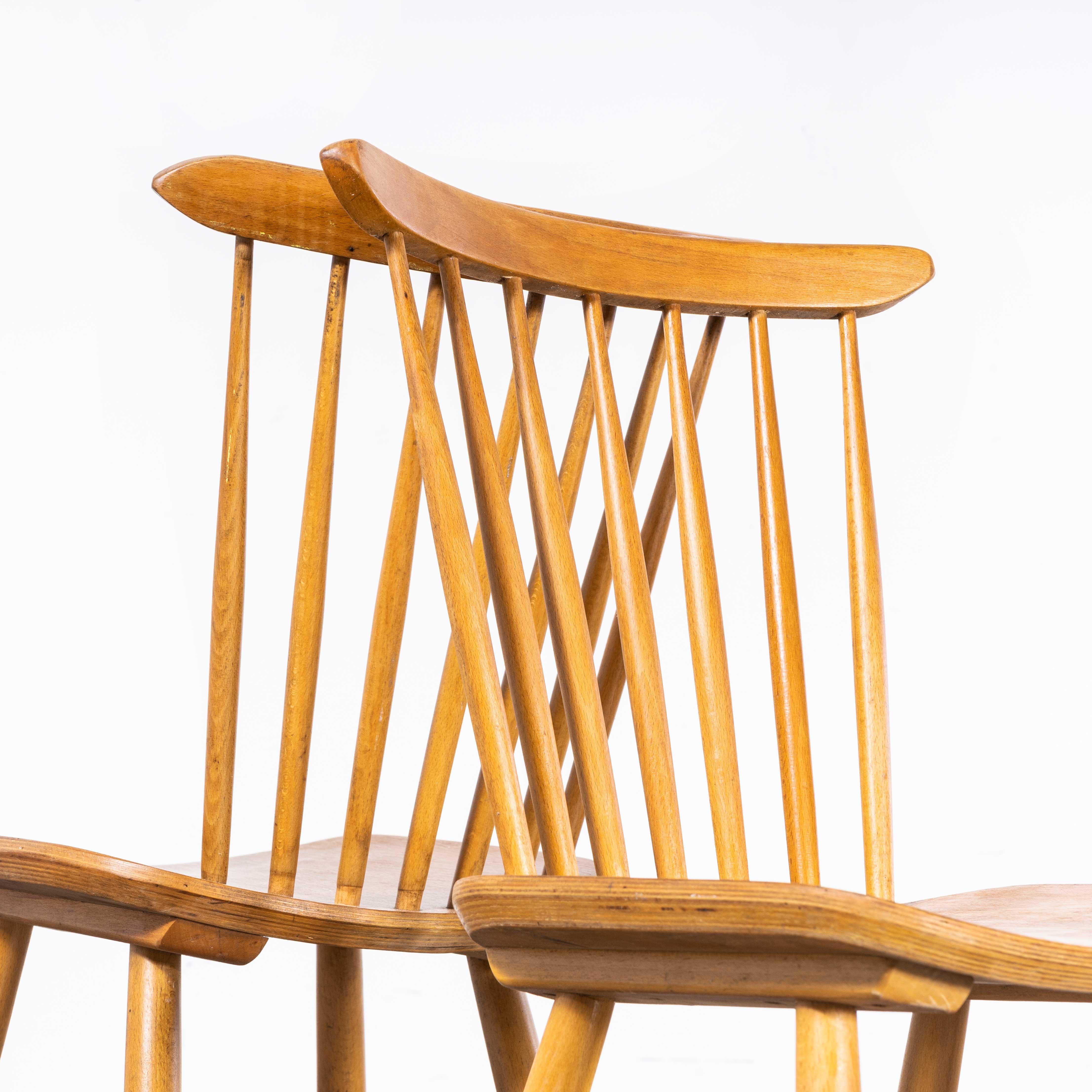 1950 Honey OAK Stickback Stühle, Sattelsitz, by Ton, Paar im Angebot 1
